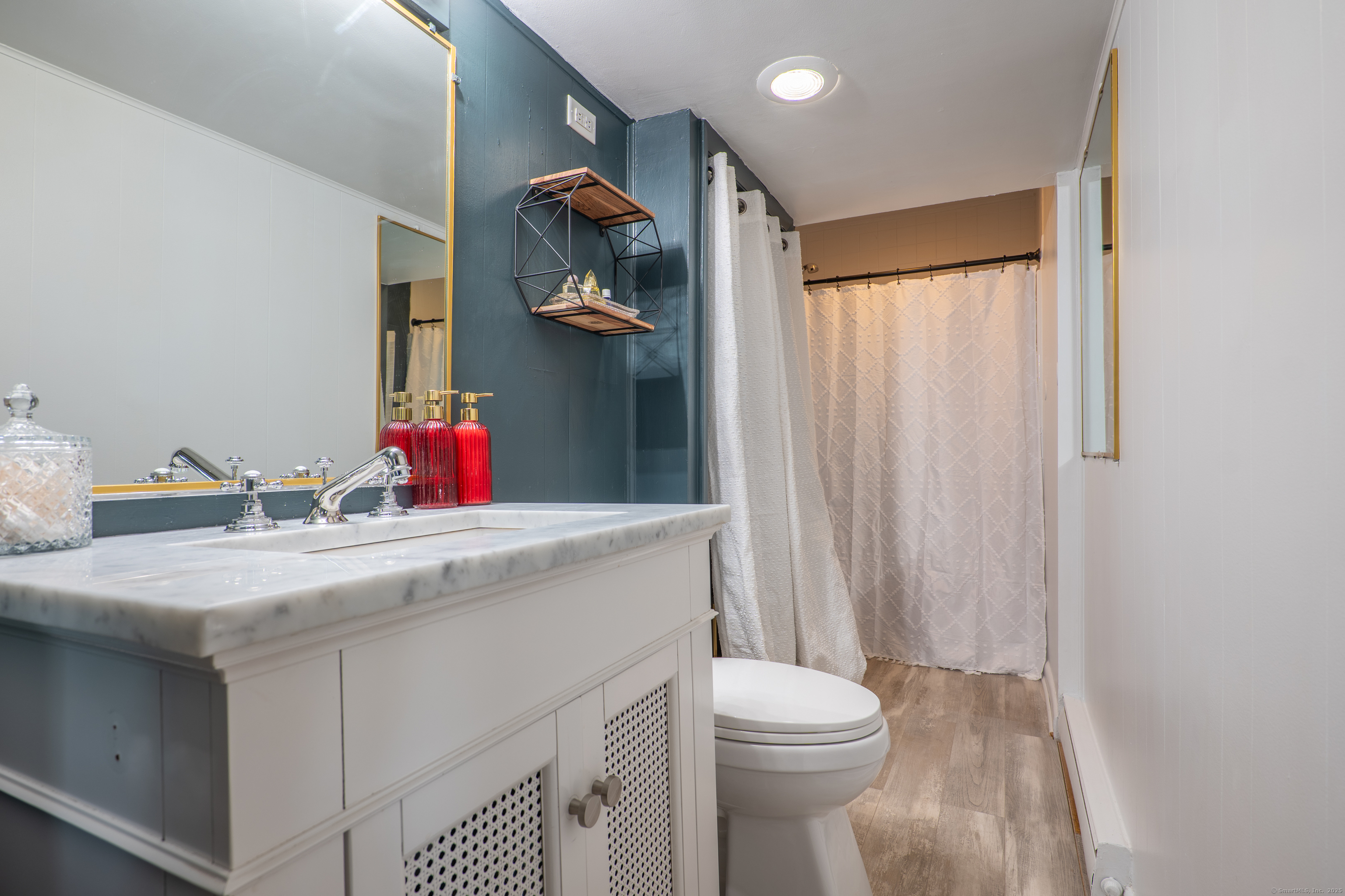 7 Greenwich, Southbury, Connecticut 06488