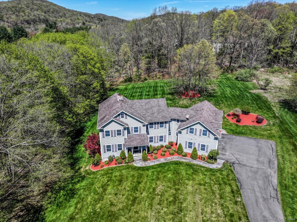 6 Starrs Plain, Danbury, Connecticut 06810