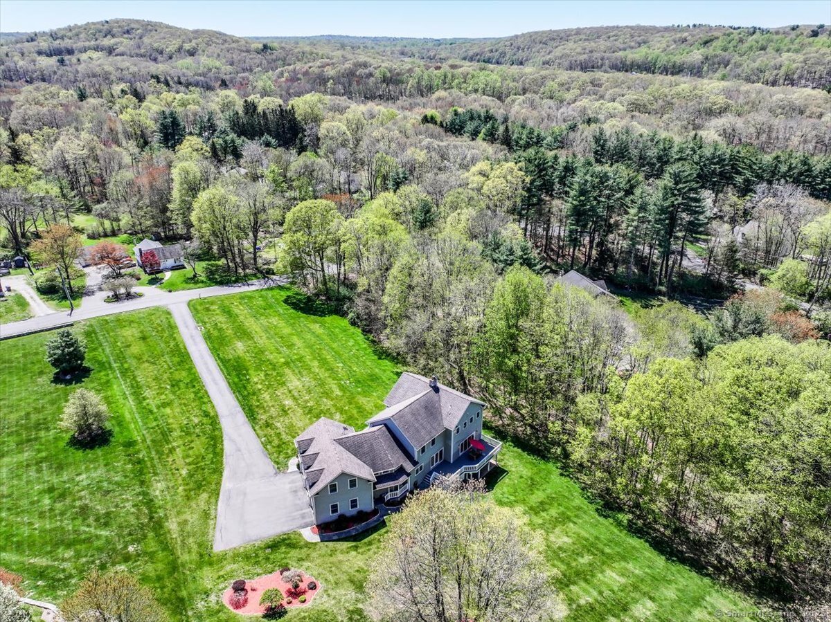 6 Starrs Plain, Danbury, Connecticut 06810