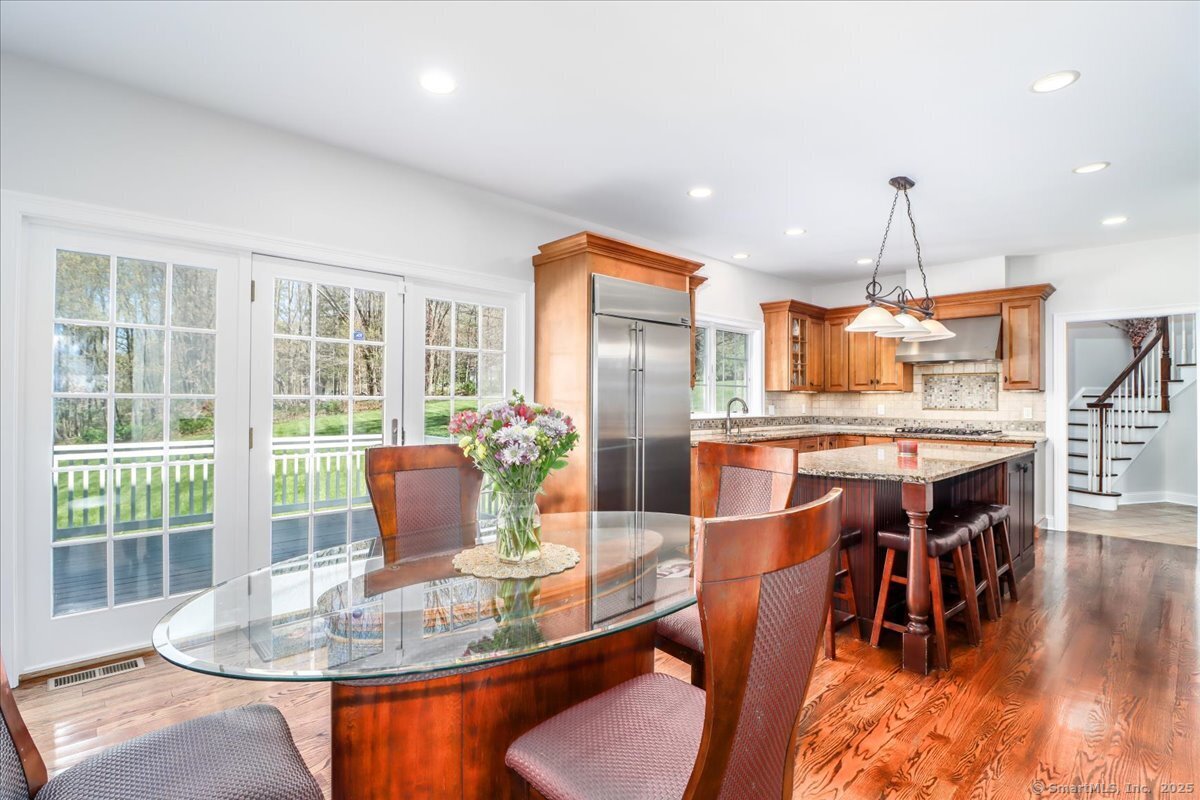 6 Starrs Plain, Danbury, Connecticut 06810