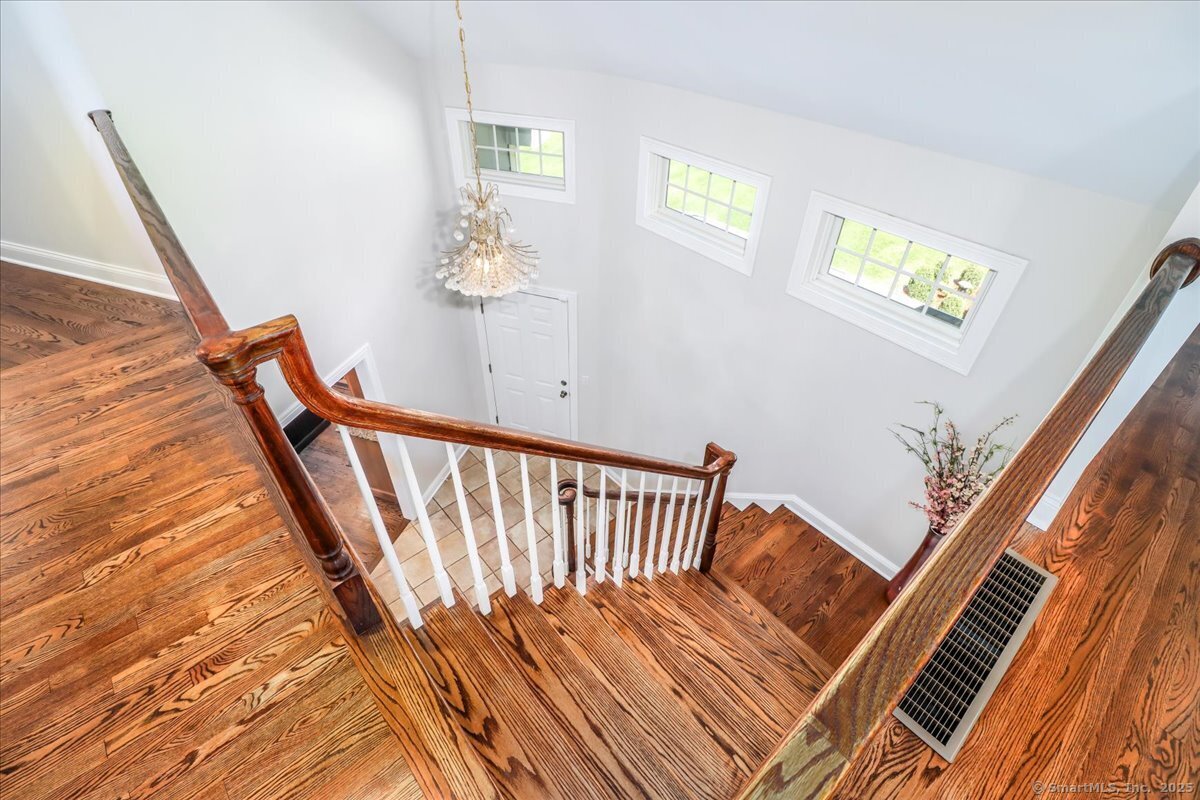 6 Starrs Plain, Danbury, Connecticut 06810