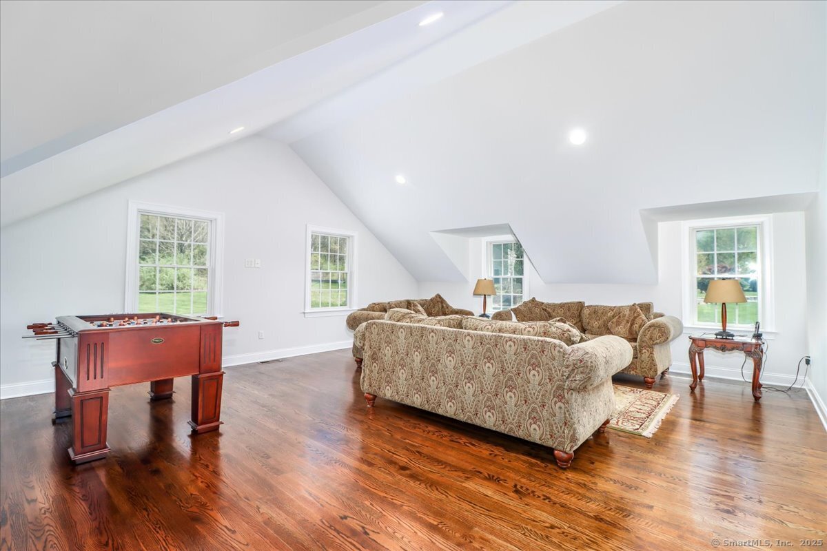 6 Starrs Plain, Danbury, Connecticut 06810