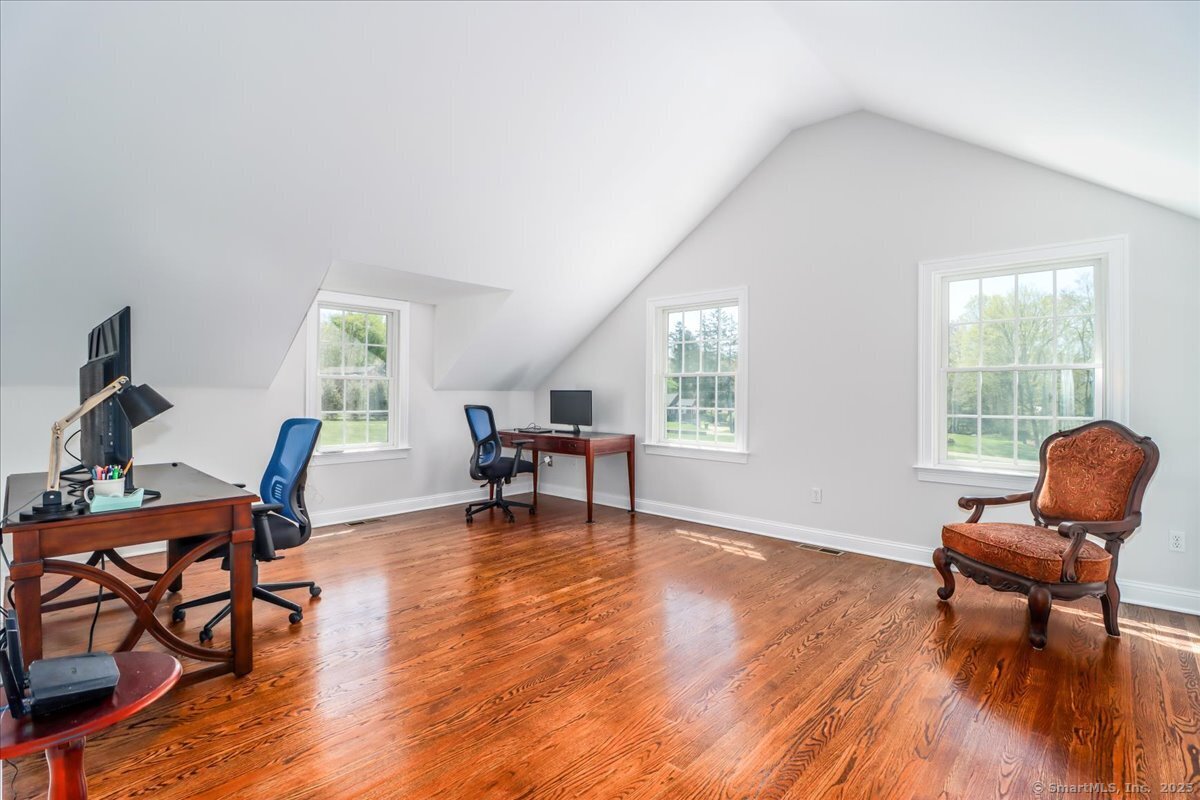 6 Starrs Plain, Danbury, Connecticut 06810
