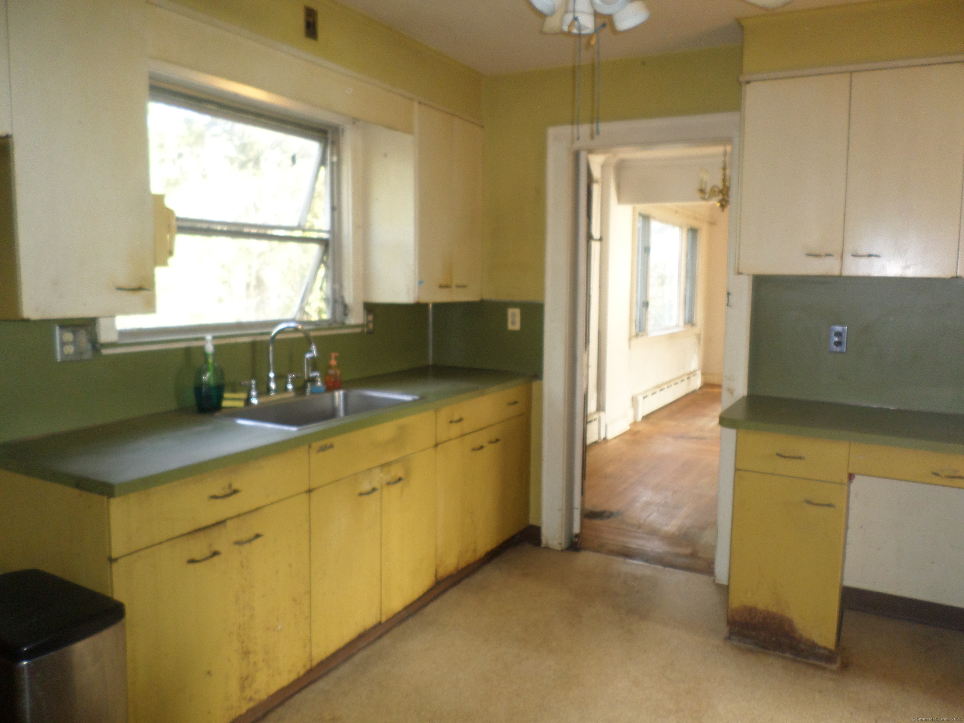 51 Hepburn, Hamden, Connecticut 06517