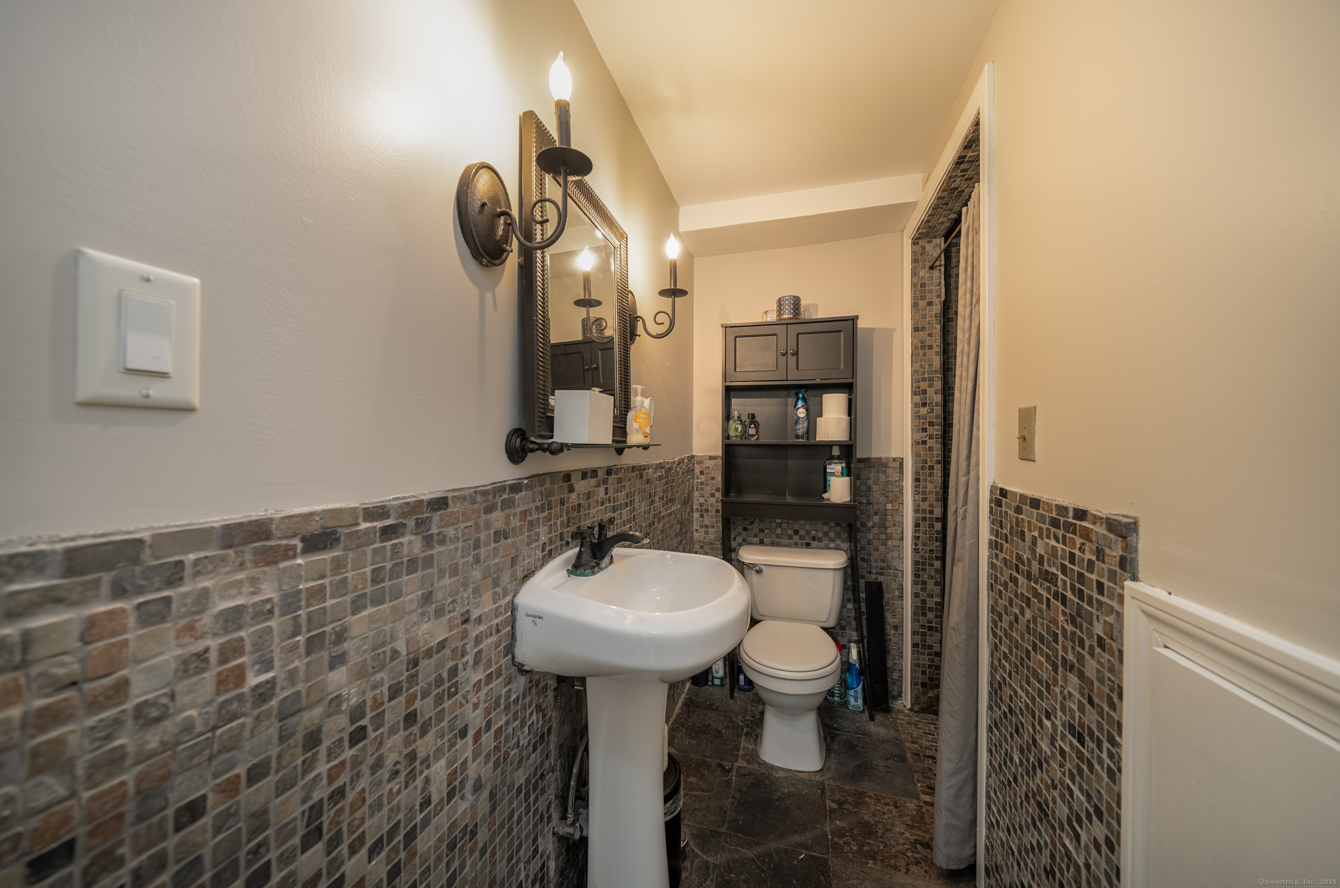 125 Northford, Branford, Connecticut 06405