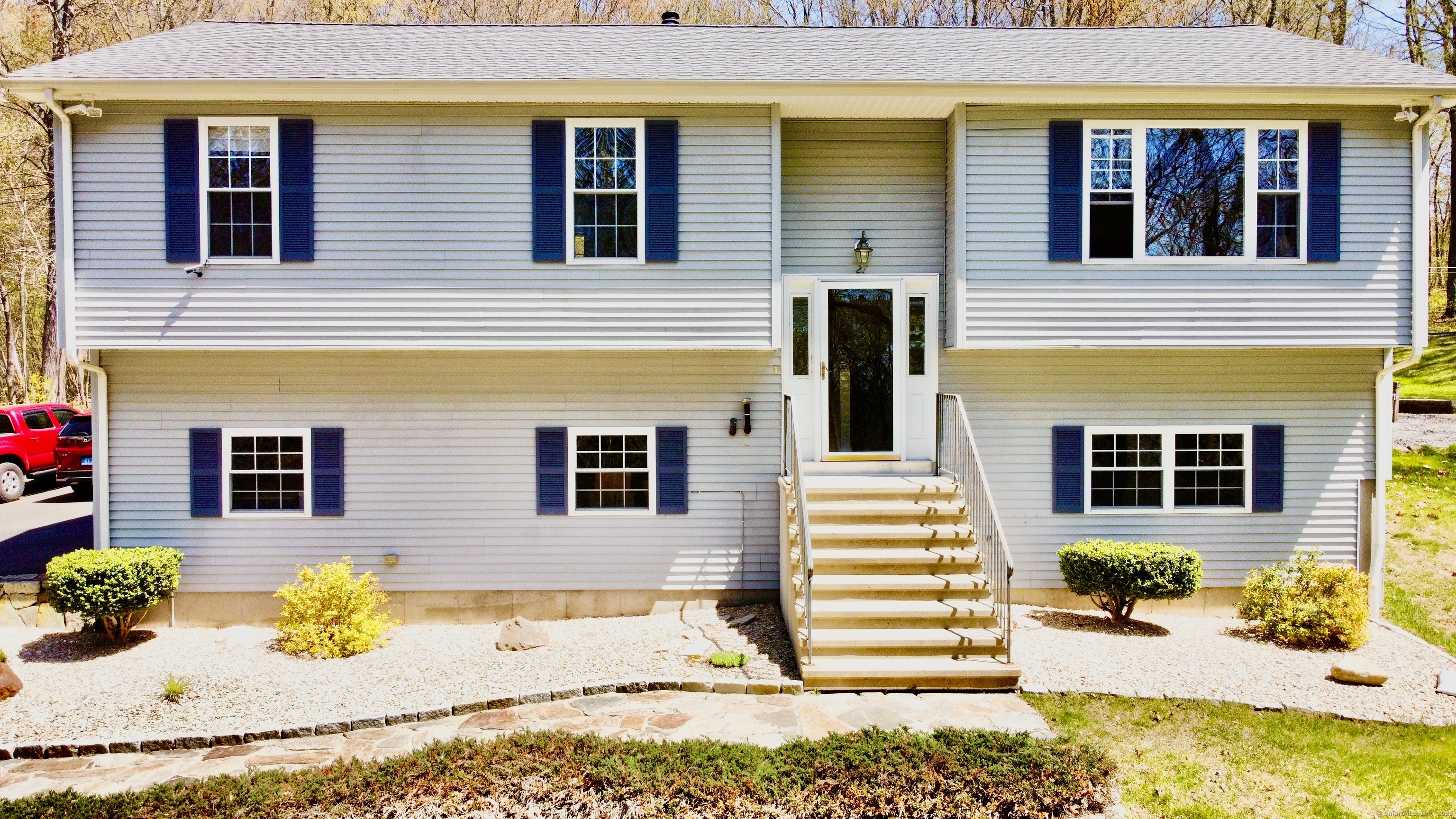 27 Fieldstone, Naugatuck, Connecticut 06770
