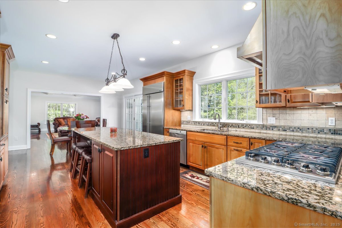 6 Starrs Plain, Danbury, Connecticut 06810
