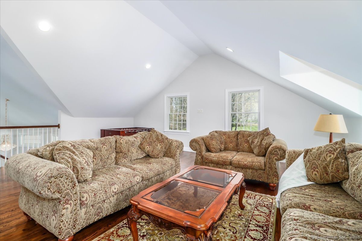 6 Starrs Plain, Danbury, Connecticut 06810