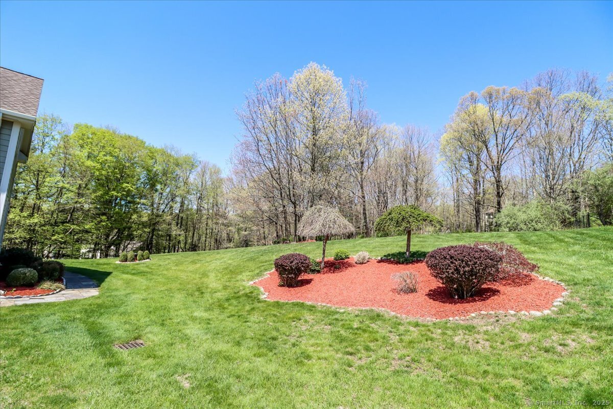 6 Starrs Plain, Danbury, Connecticut 06810
