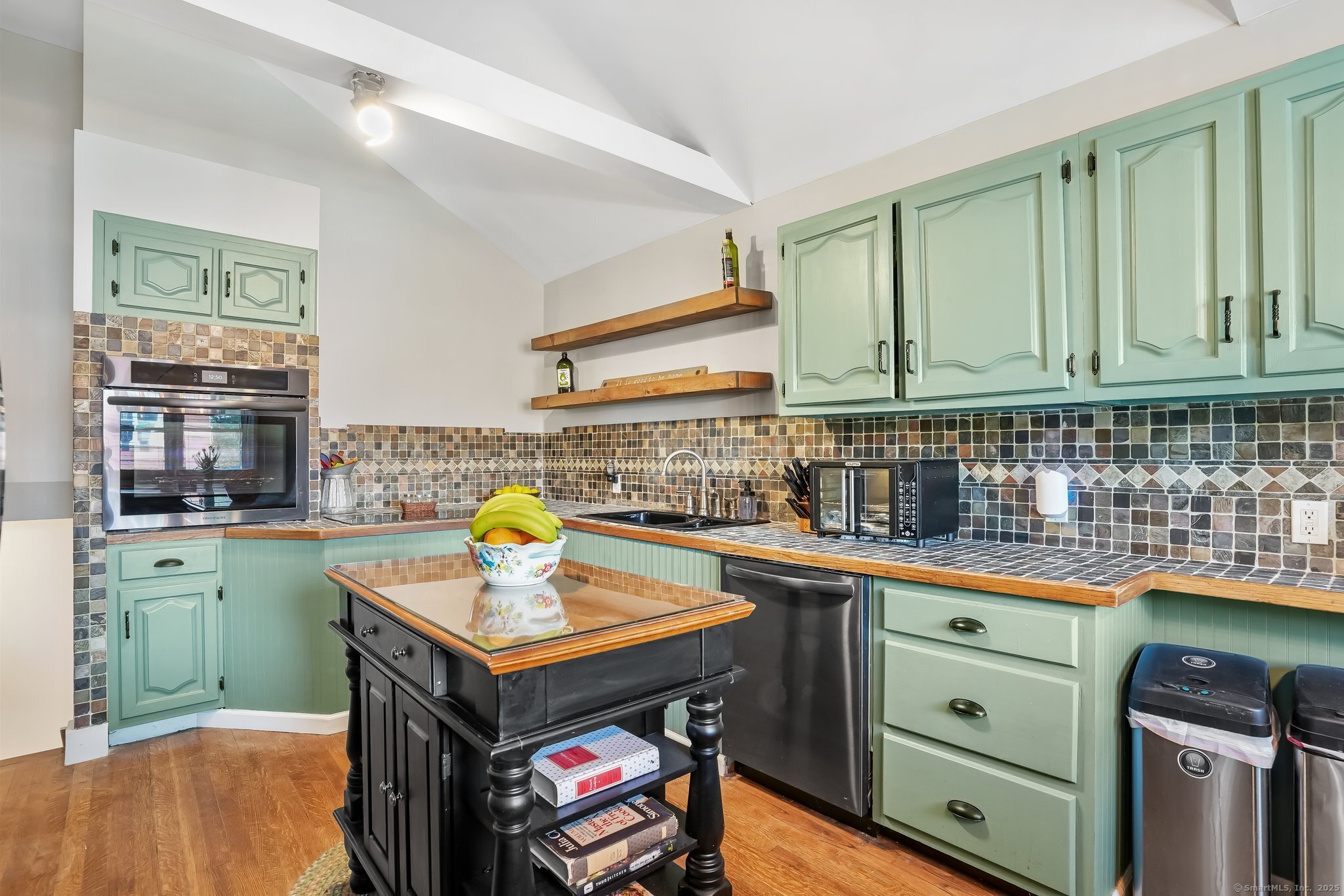 16 Skyline, Danbury, Connecticut 06810