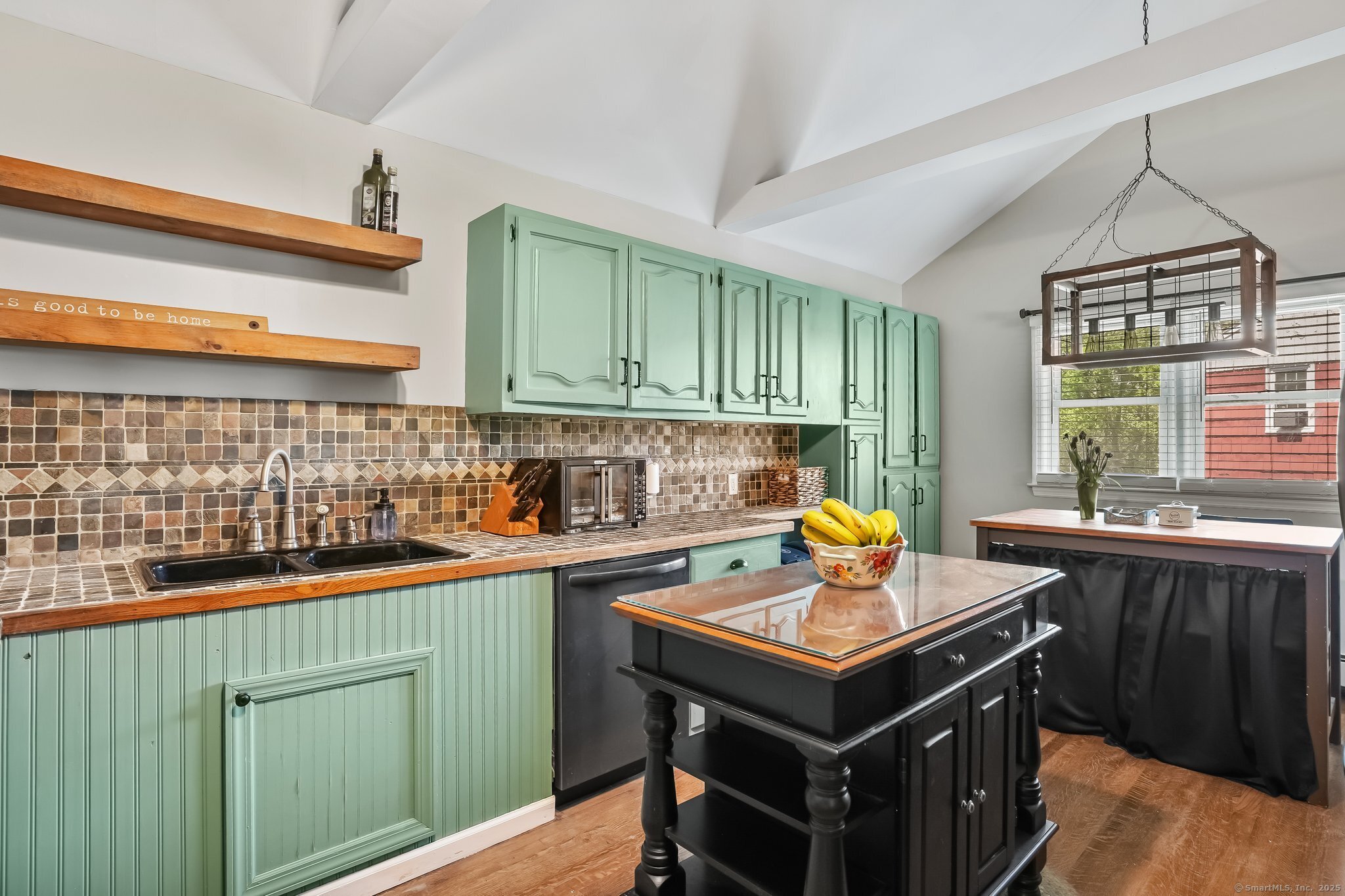 16 Skyline, Danbury, Connecticut 06810