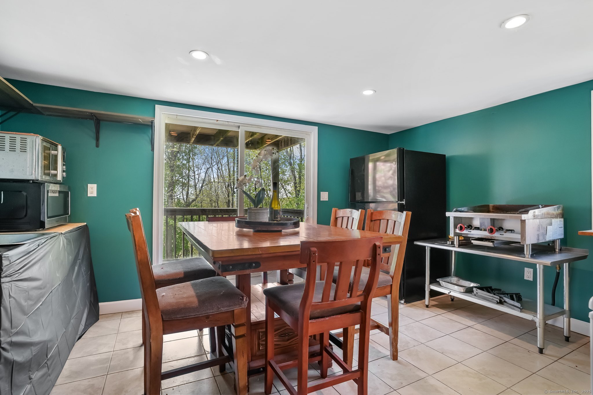 16 Skyline, Danbury, Connecticut 06810