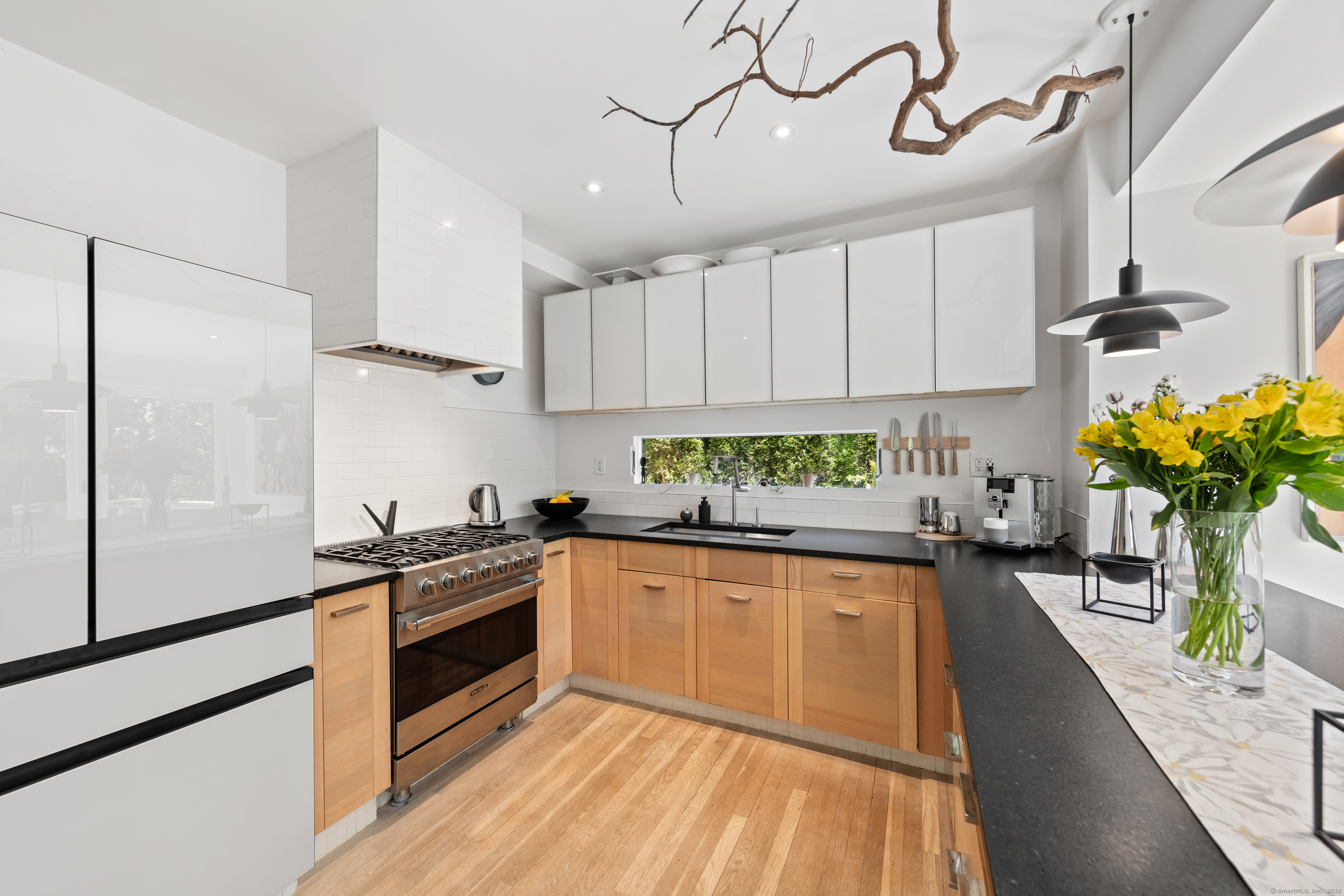 365 West, Darien, Connecticut 06820