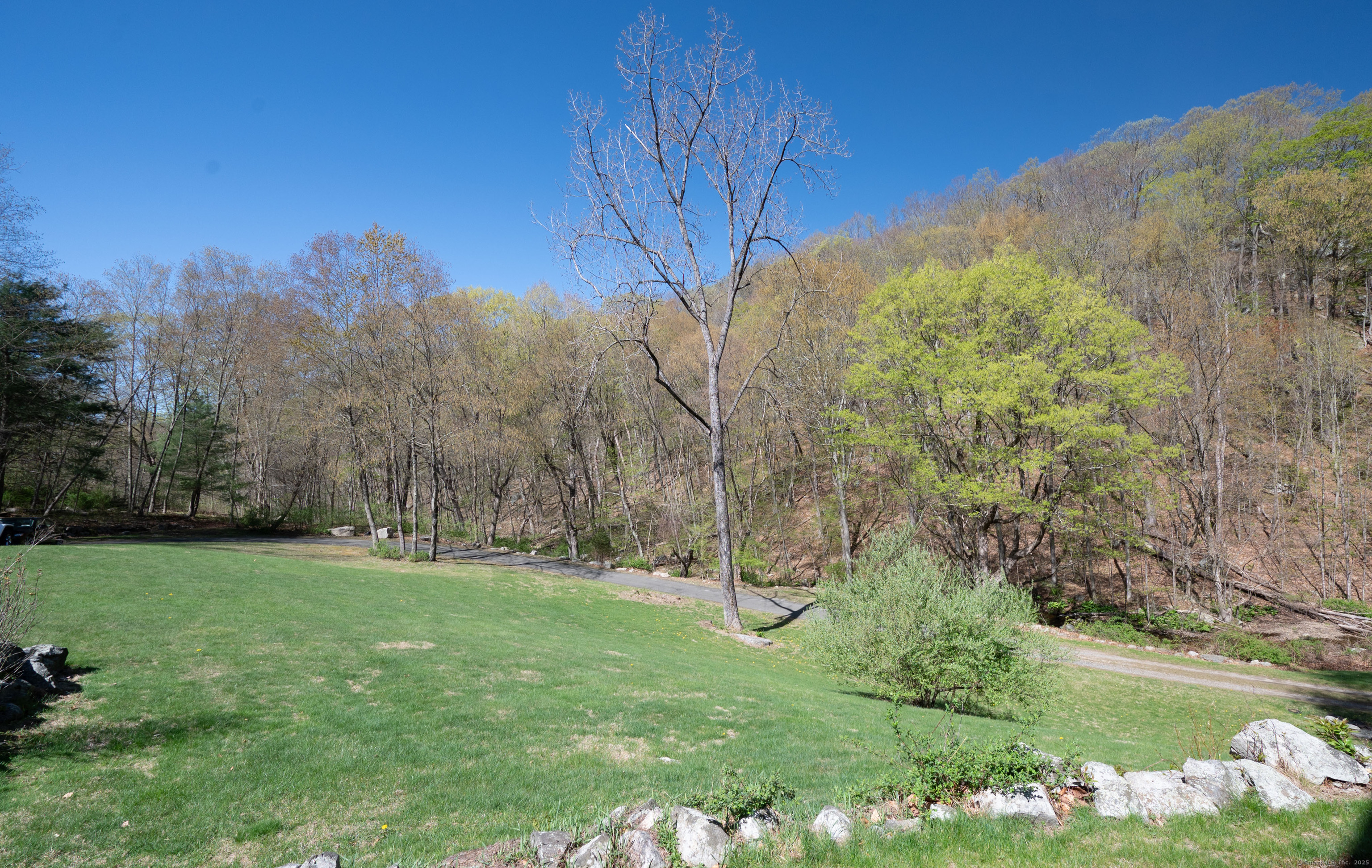 188 Huntingtown, Newtown, Connecticut 06470