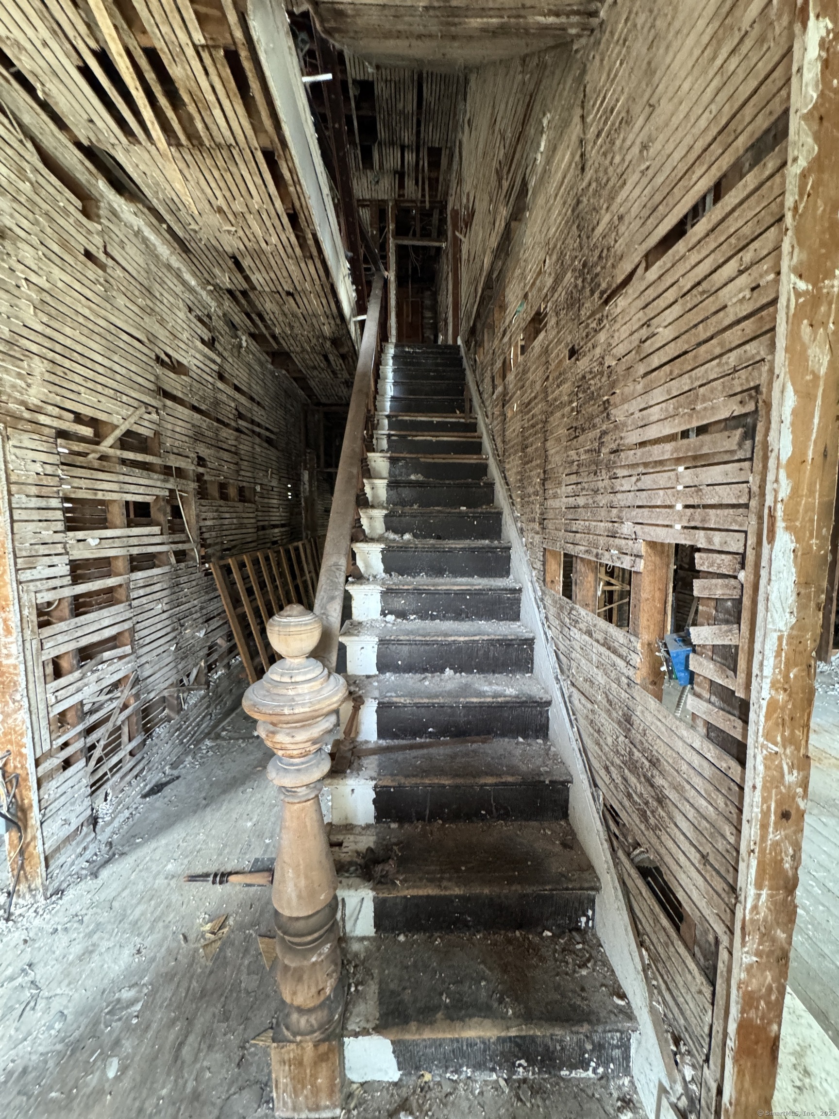 727 Elm, New Haven, Connecticut 06511