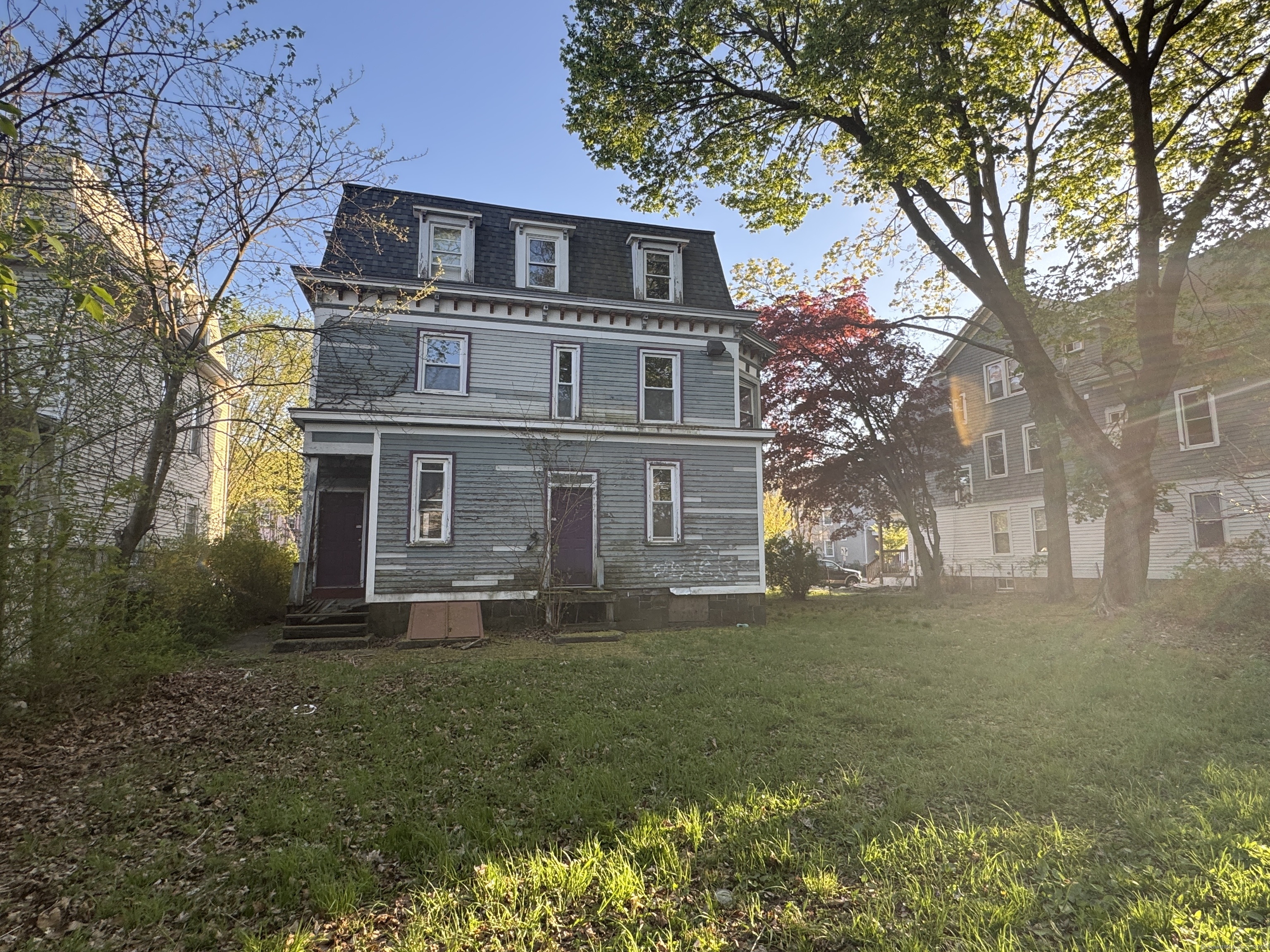 727 Elm, New Haven, Connecticut 06511