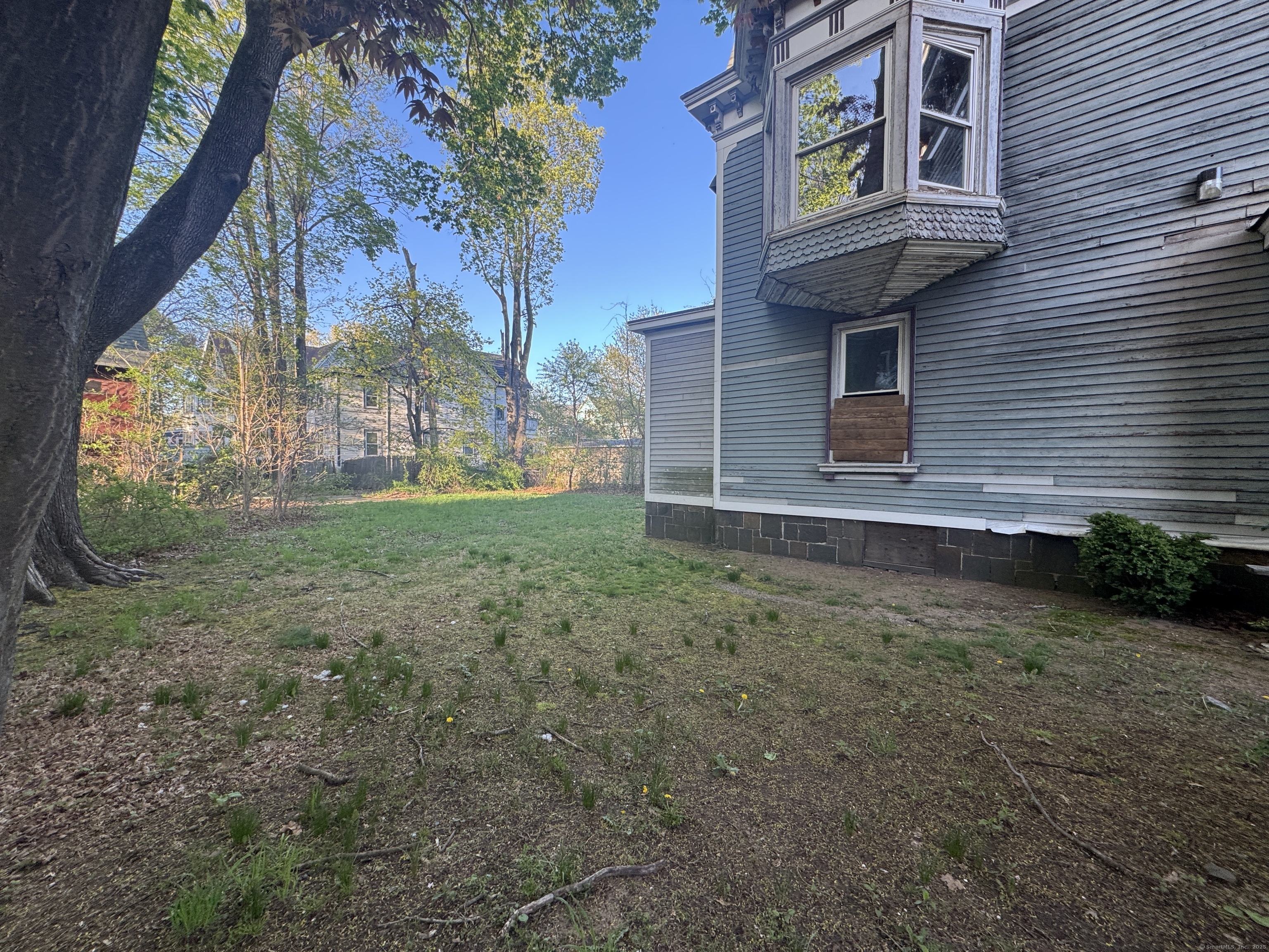 727 Elm, New Haven, Connecticut 06511