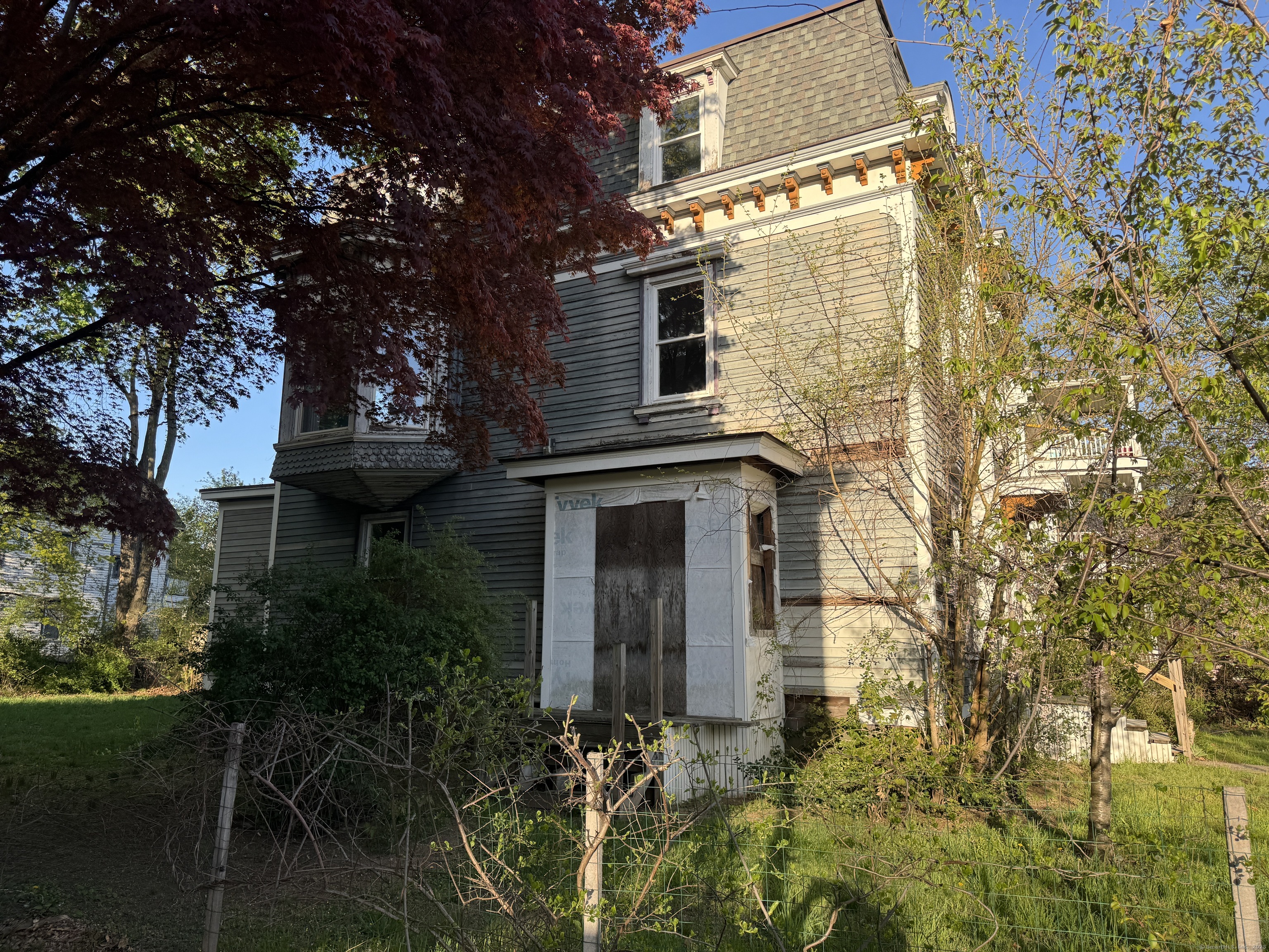 727 Elm, New Haven, Connecticut 06511