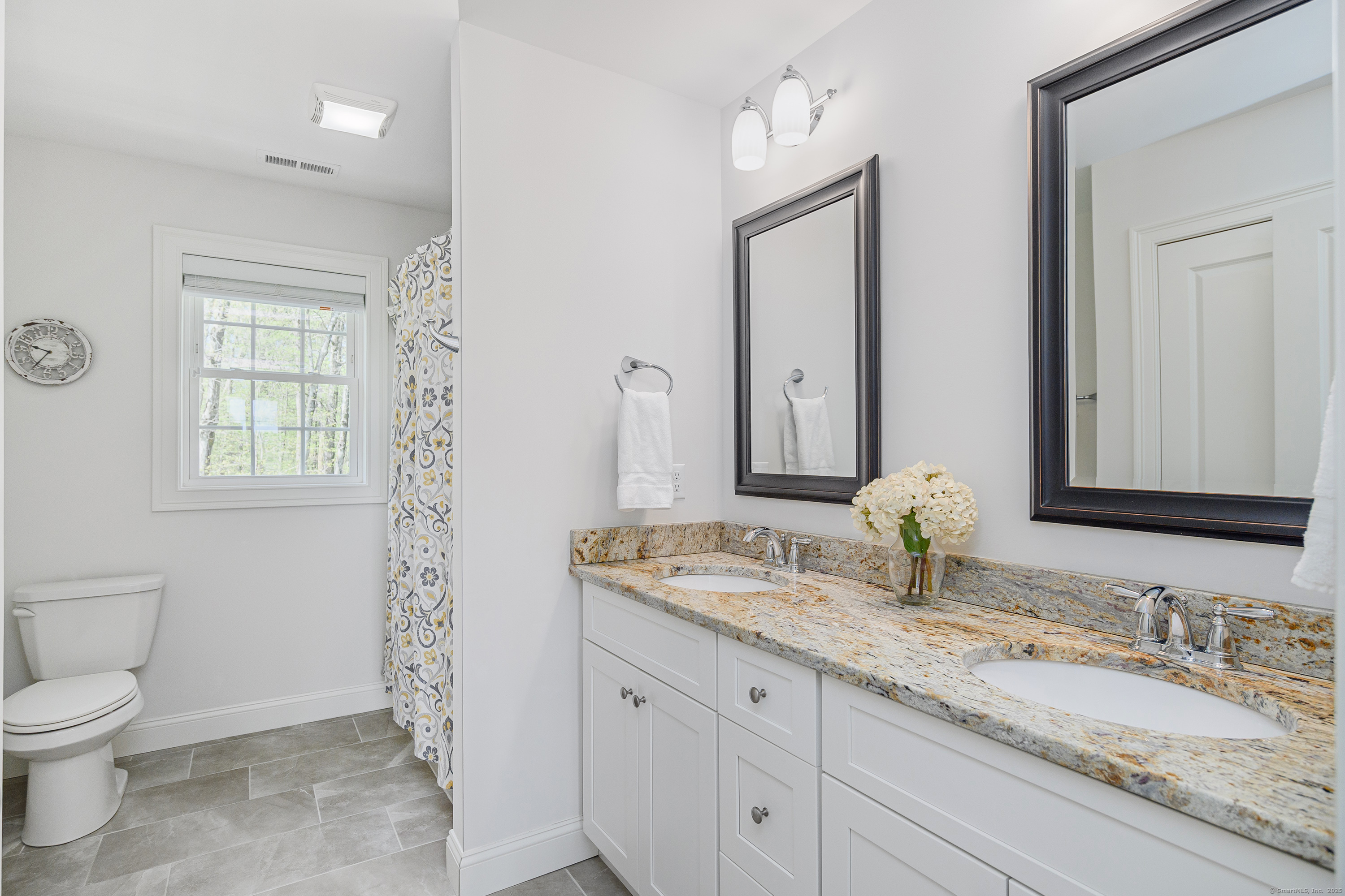 10A Taunton, Newtown, Connecticut 06470