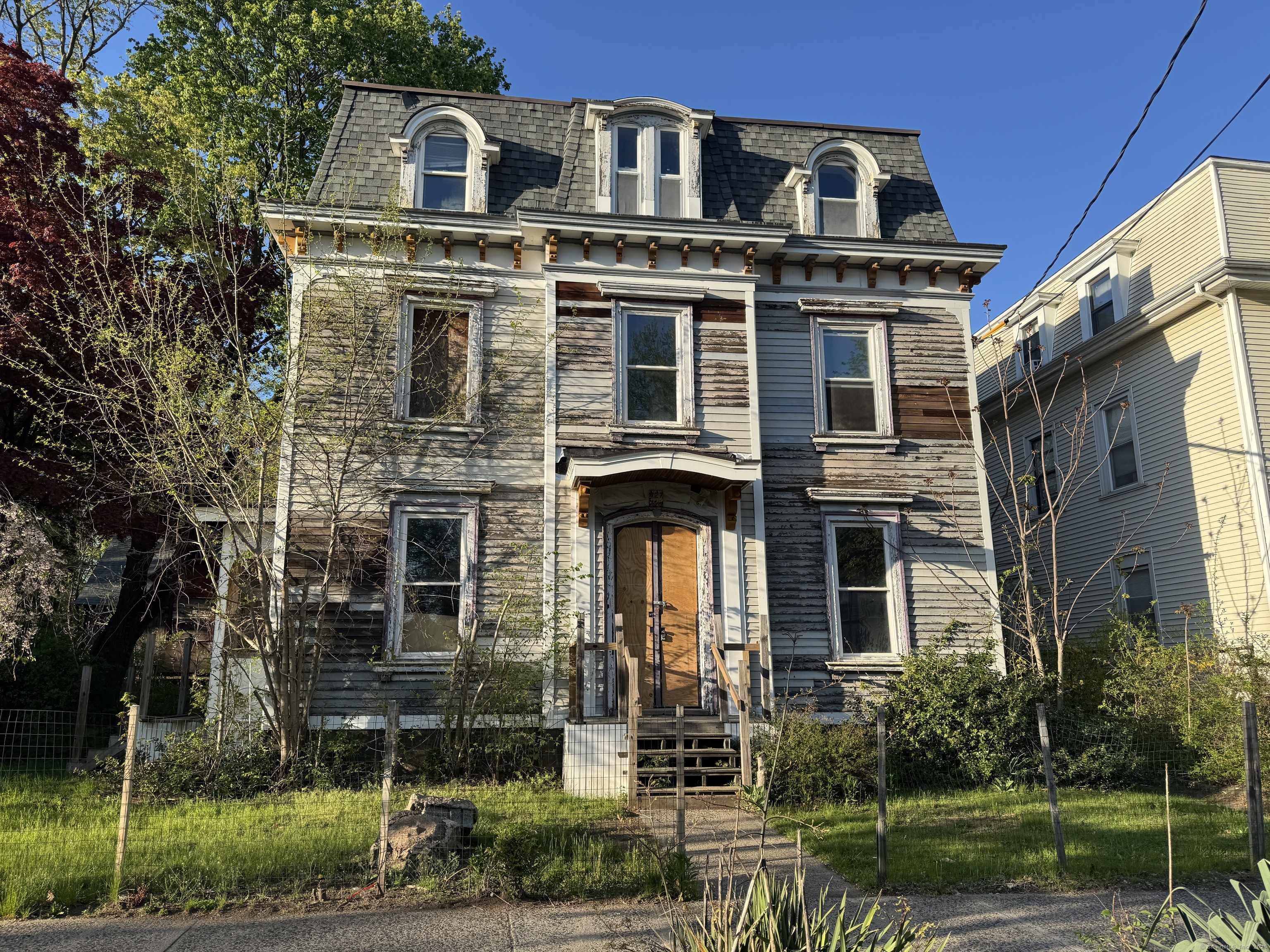 727 Elm, New Haven, Connecticut 06511