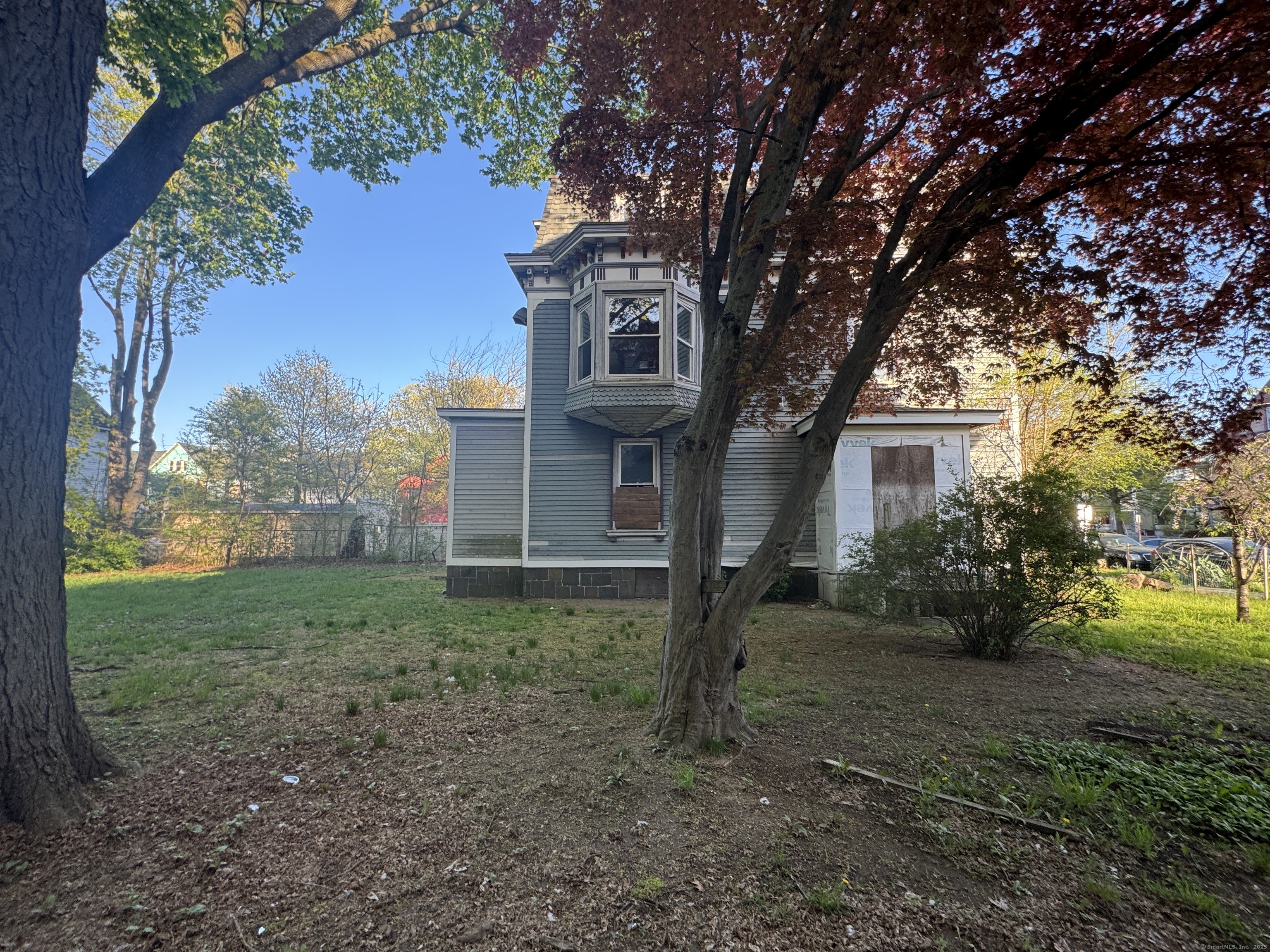 727 Elm, New Haven, Connecticut 06511