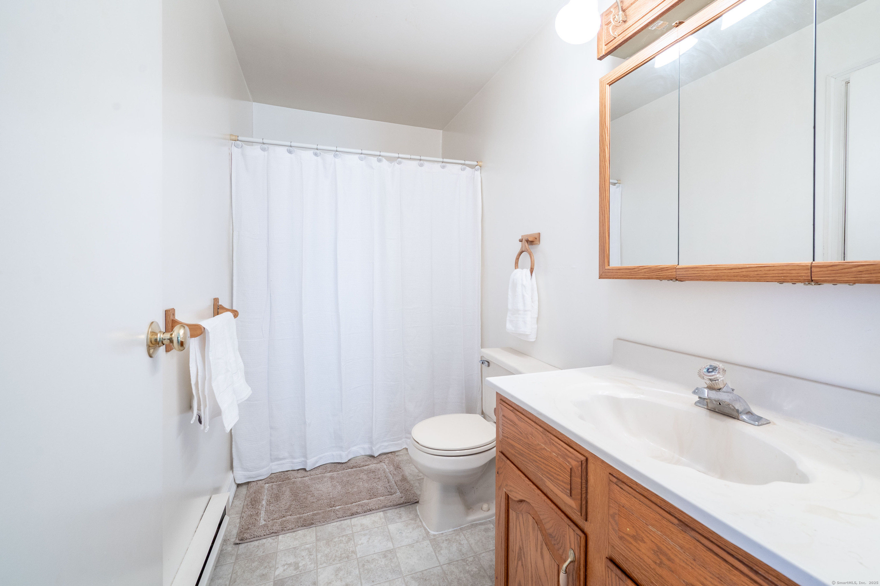 188 Huntingtown, Newtown, Connecticut 06470
