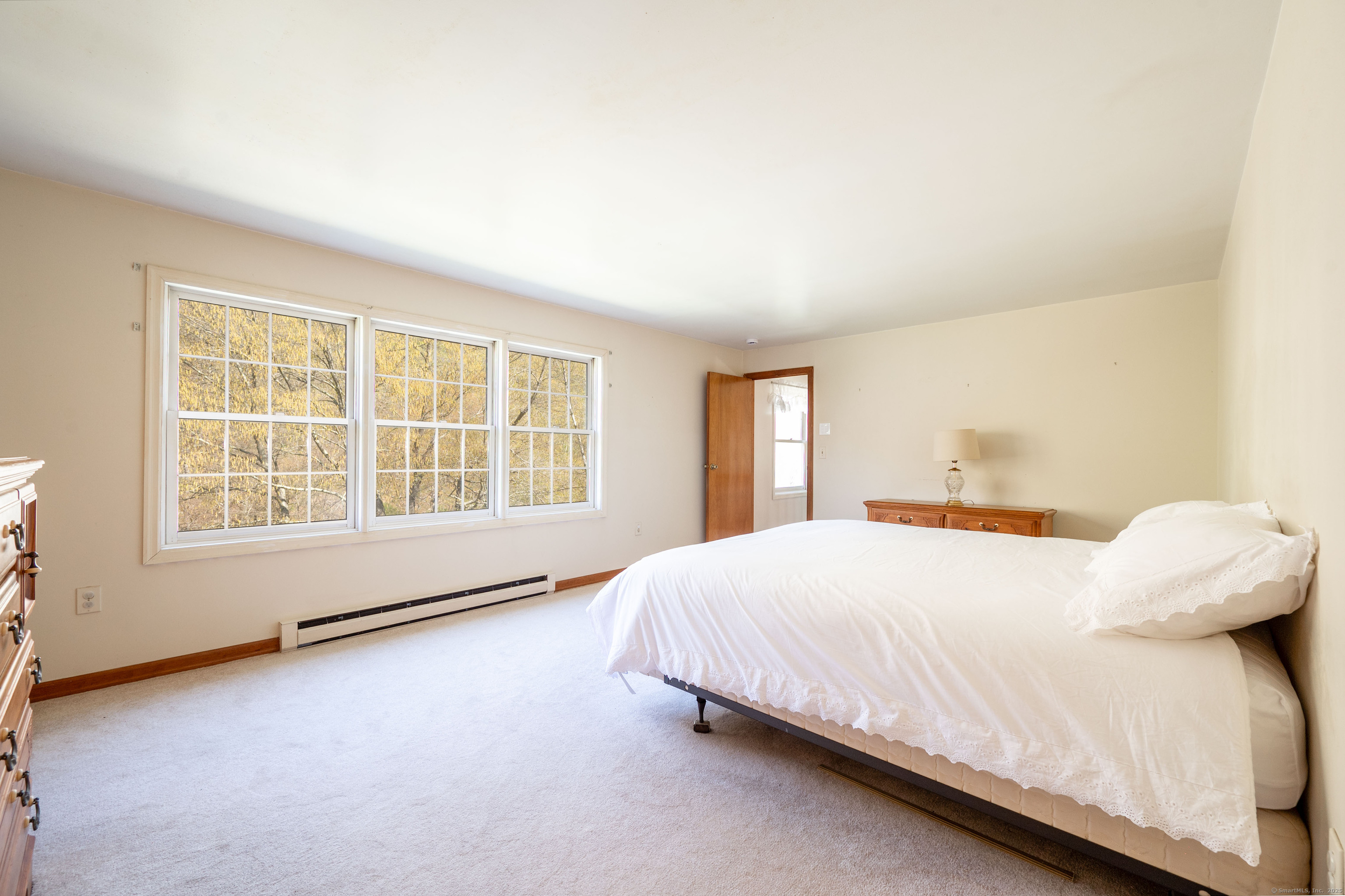 188 Huntingtown, Newtown, Connecticut 06470