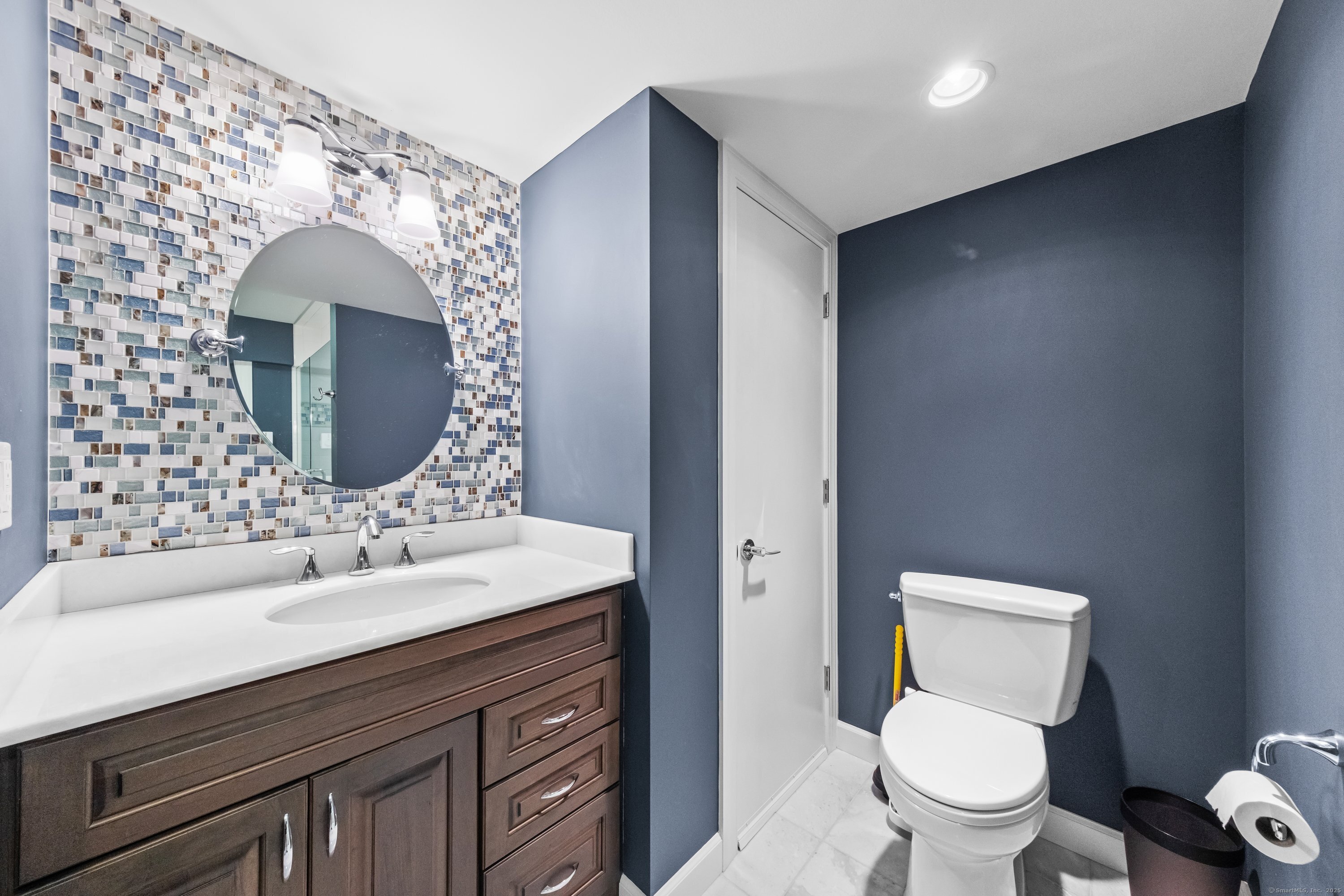 3 N Pleasant, Brookfield, Connecticut 06804