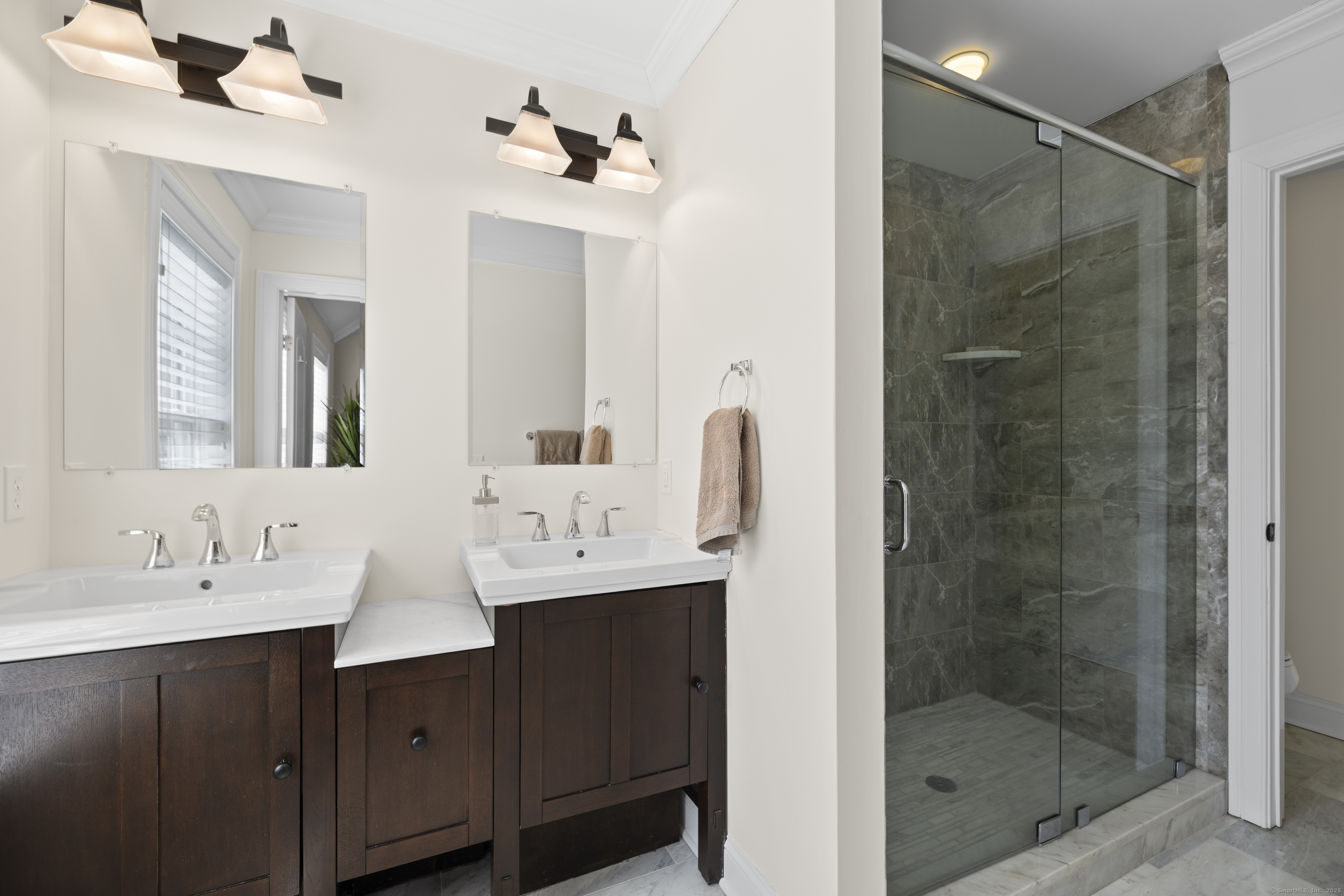 83 Maler, Shelton, Connecticut 06484