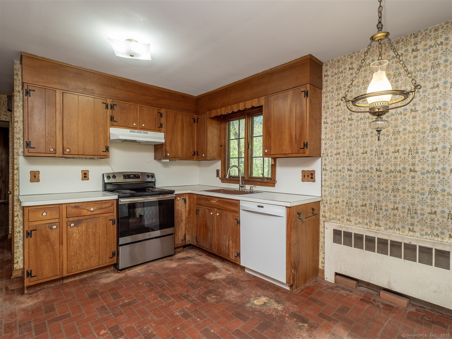 93 Pond, Wilton, Connecticut 06897