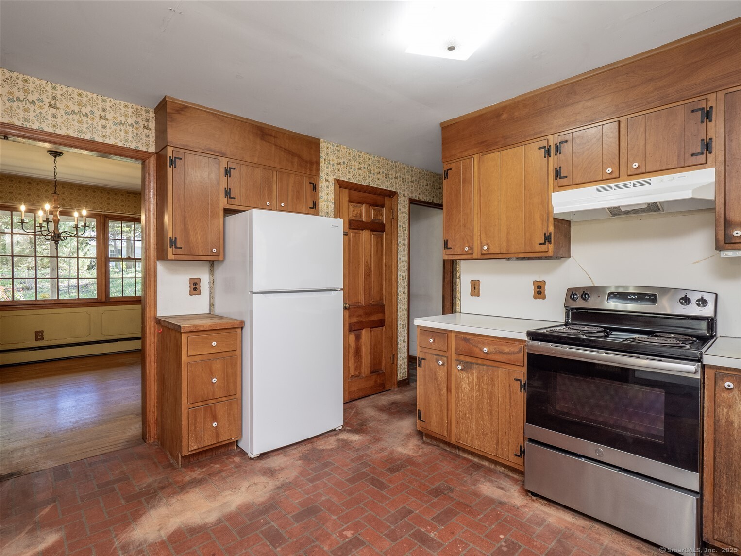 93 Pond, Wilton, Connecticut 06897