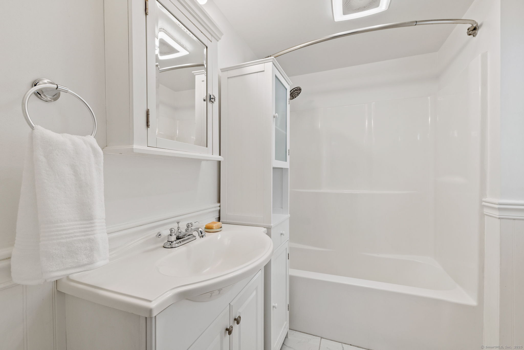 84 Great Hill, Oxford, Connecticut 06478