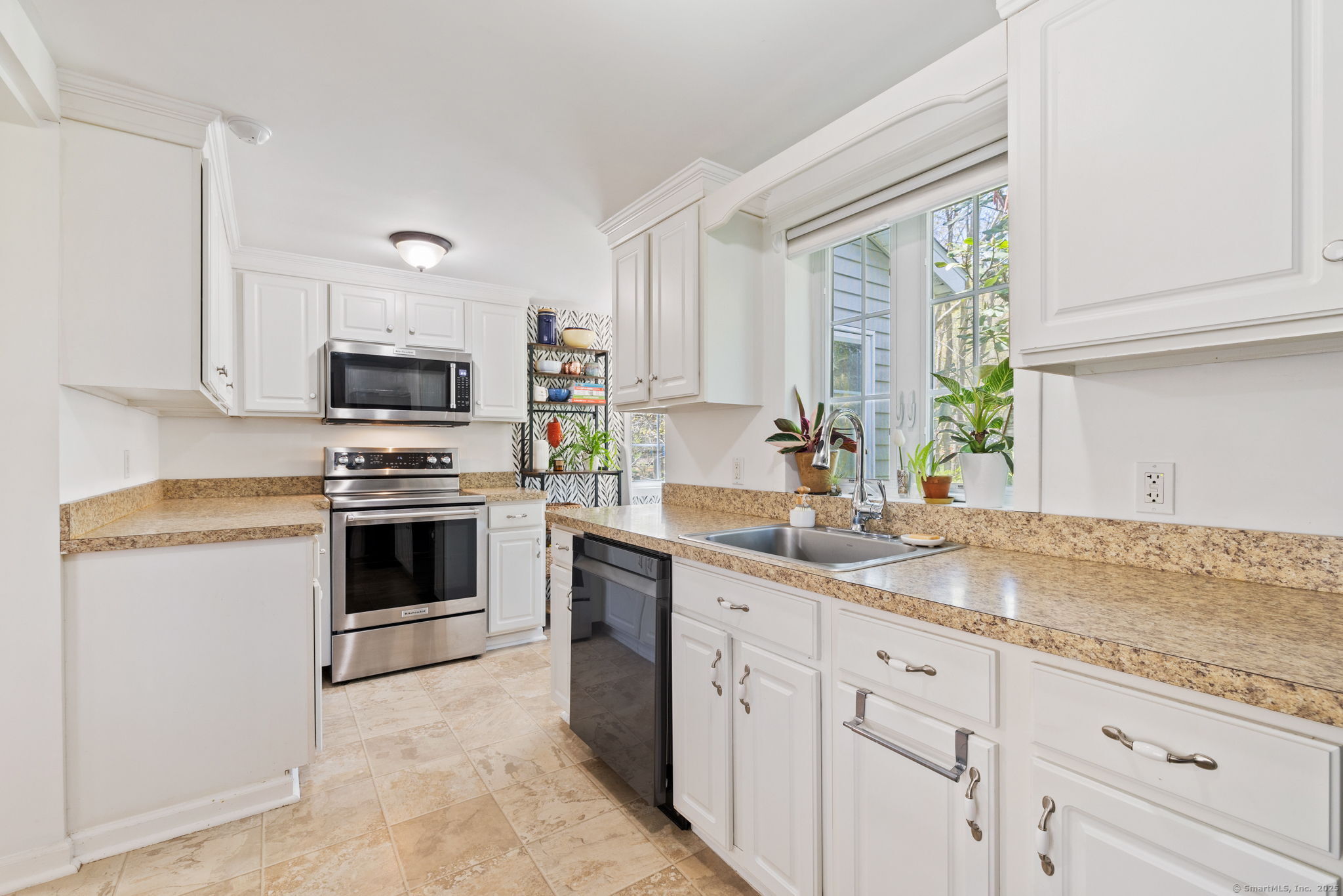 84 Great Hill, Oxford, Connecticut 06478