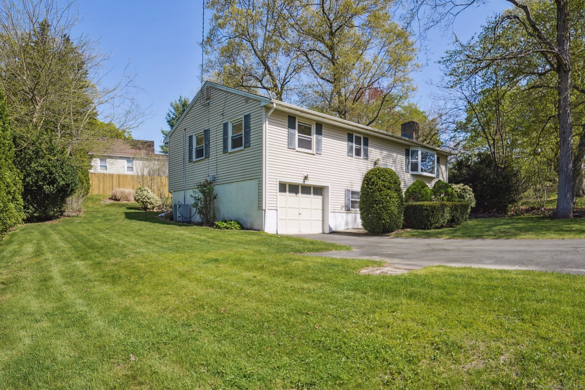 24 Styles, Norwalk, Connecticut 06850