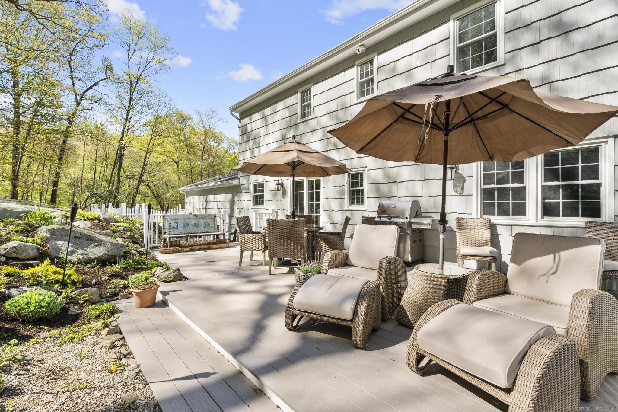 16 Black Twig, Stamford, Connecticut 06903