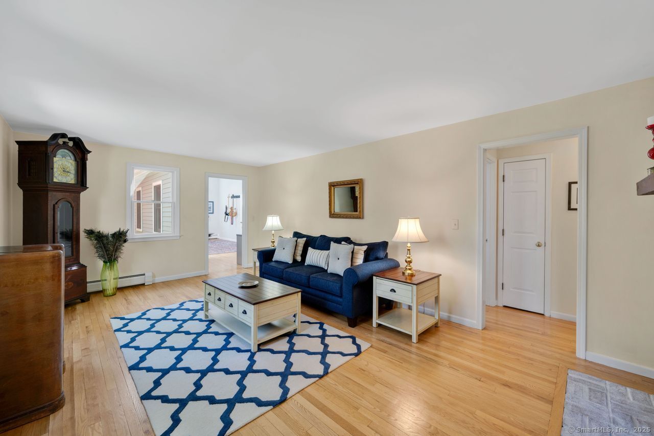 431 Fan Hill, Monroe, Connecticut 06468