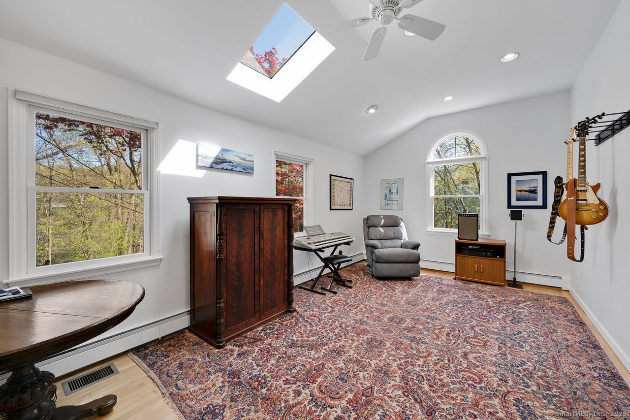 431 Fan Hill, Monroe, Connecticut 06468