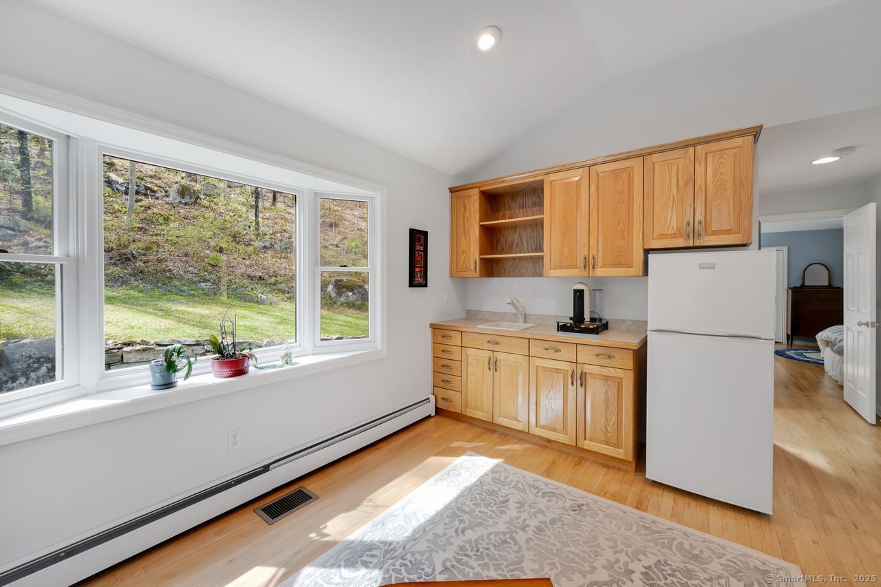 431 Fan Hill, Monroe, Connecticut 06468