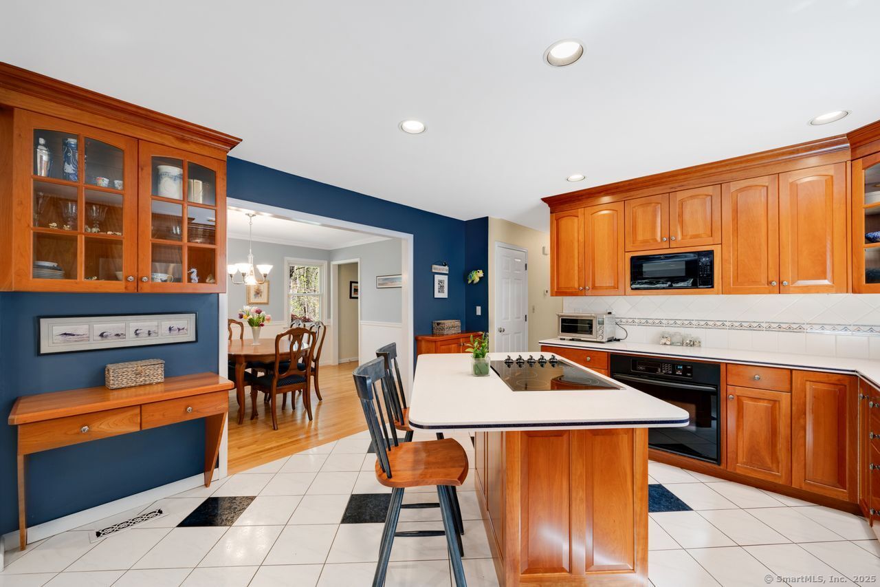 431 Fan Hill, Monroe, Connecticut 06468
