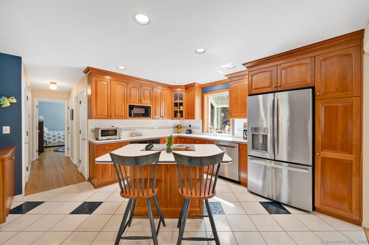431 Fan Hill, Monroe, Connecticut 06468