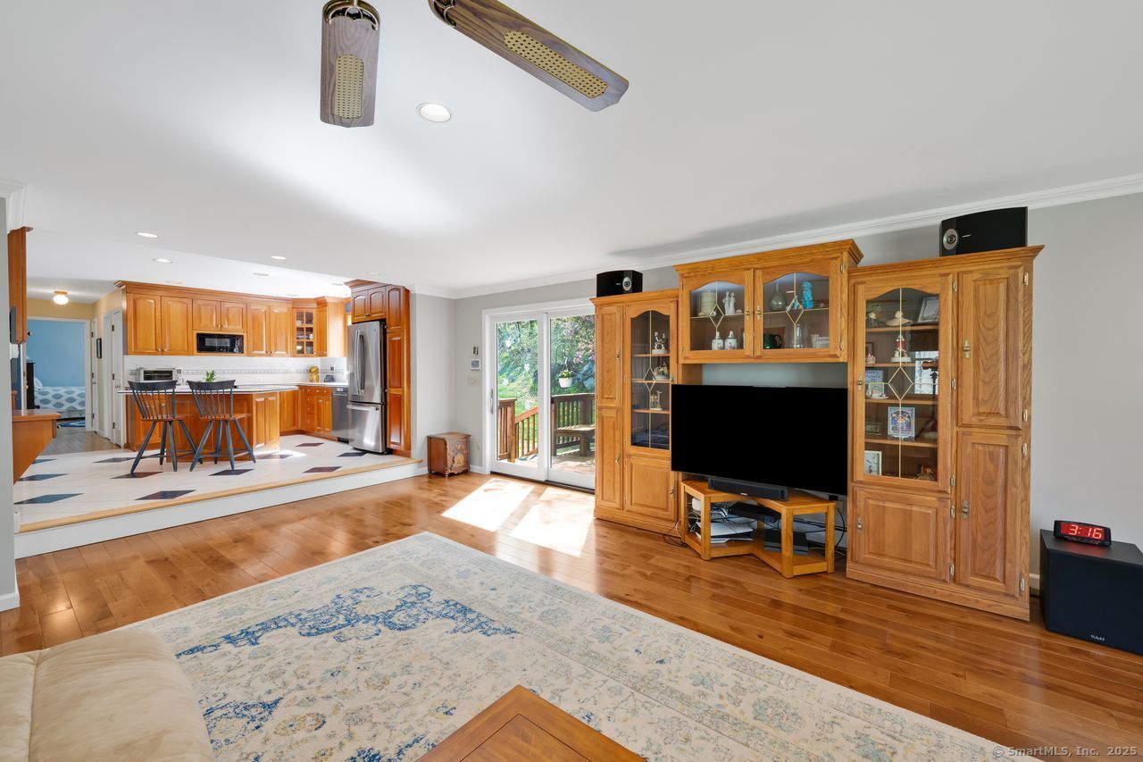 431 Fan Hill, Monroe, Connecticut 06468
