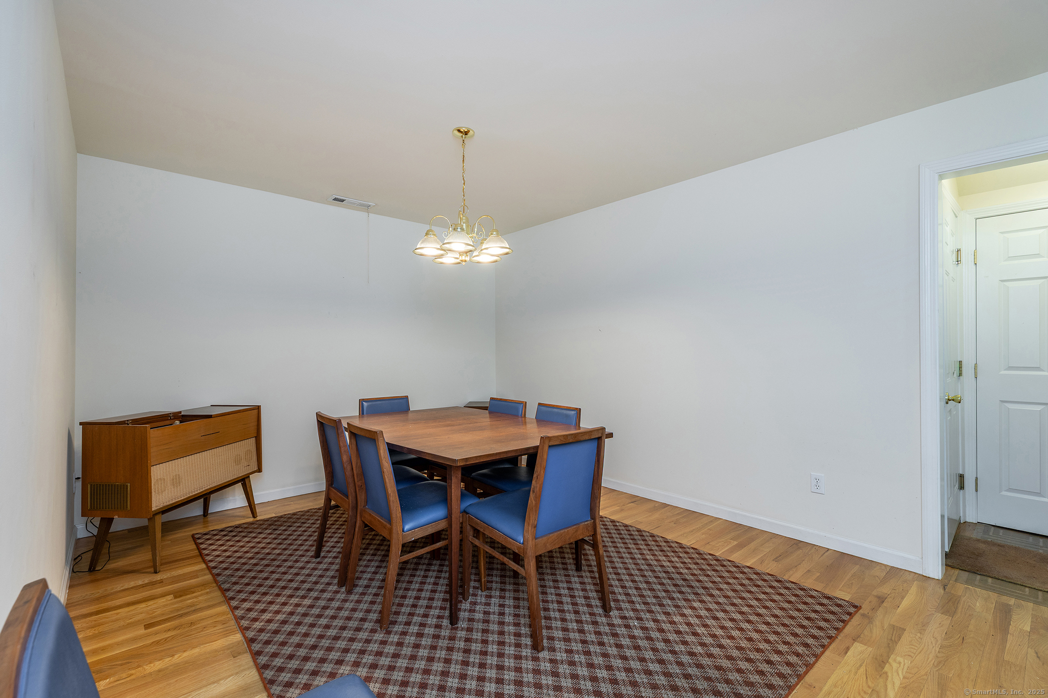 7 Mallory, Danbury, Connecticut 06811