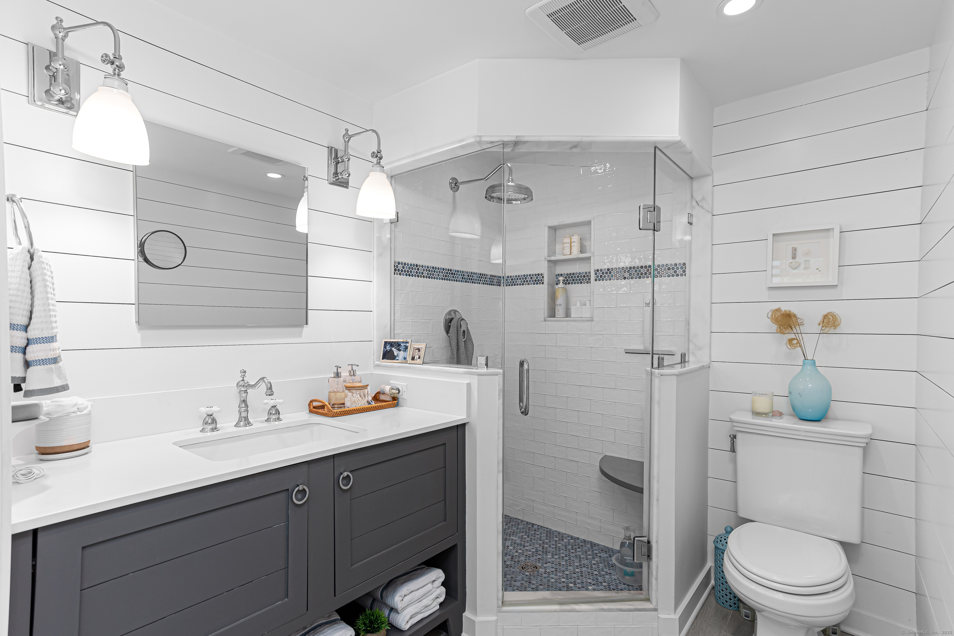 128 Blackwood, Stamford, Connecticut 06903
