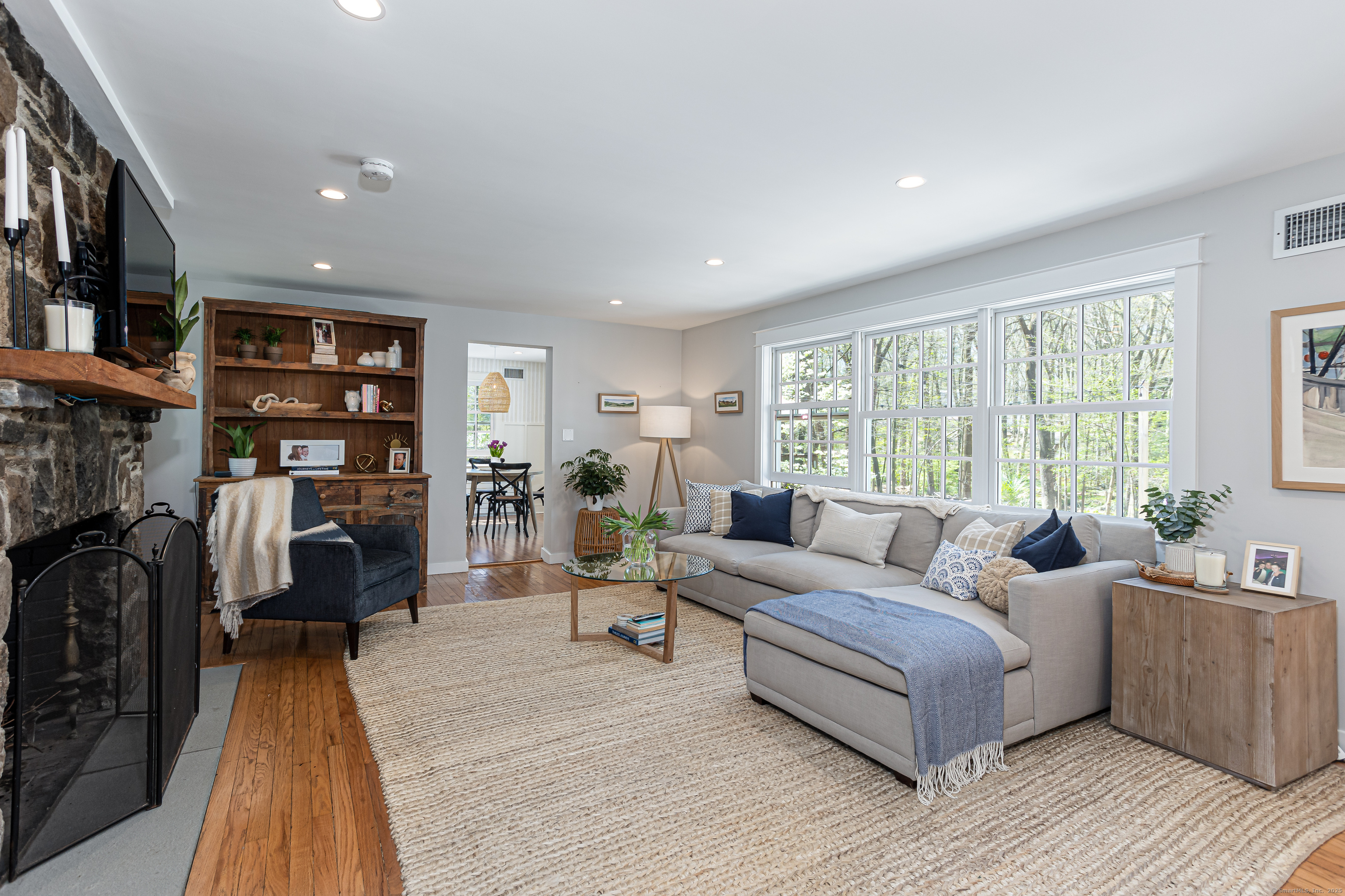 128 Blackwood, Stamford, Connecticut 06903