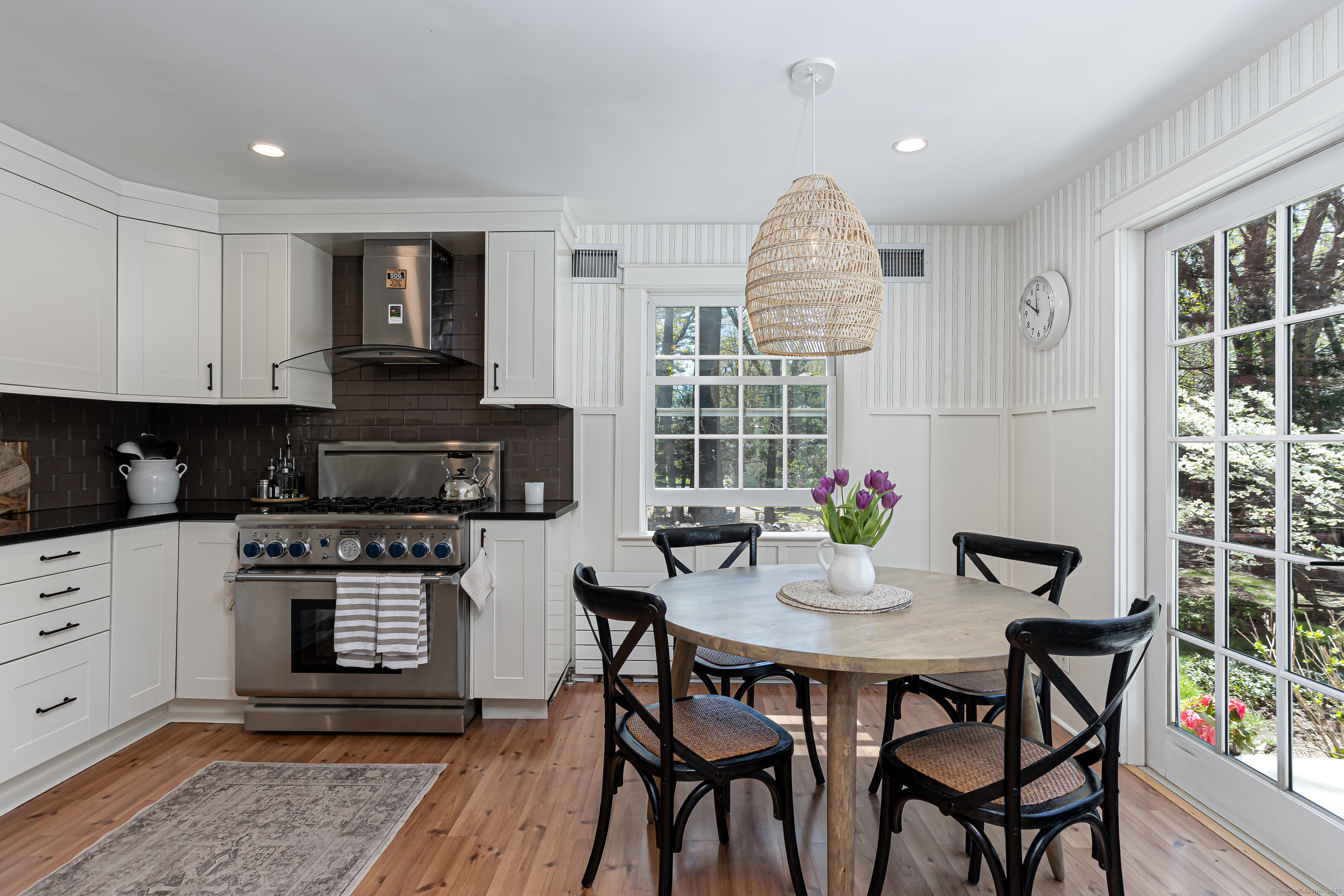 128 Blackwood, Stamford, Connecticut 06903