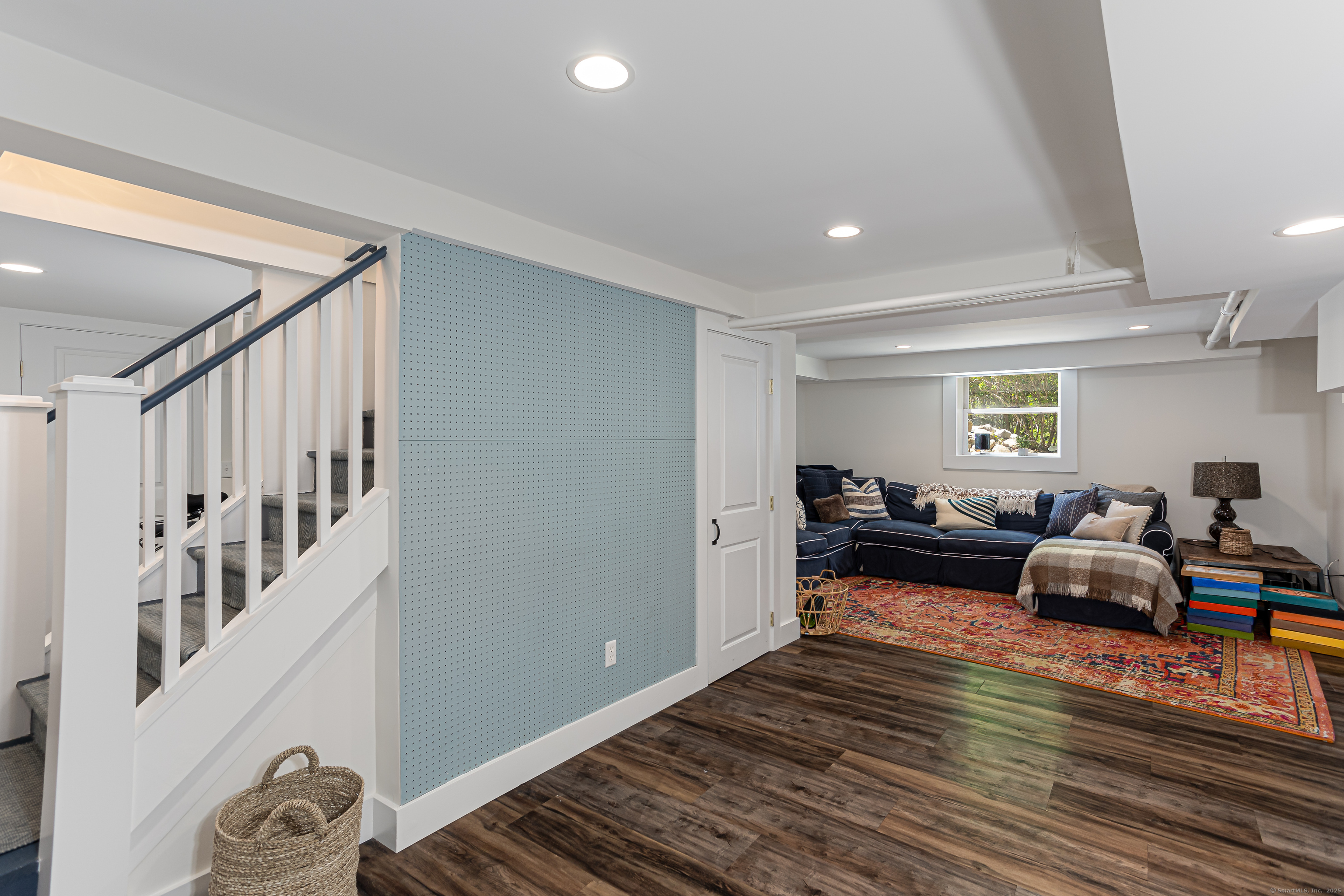 128 Blackwood, Stamford, Connecticut 06903