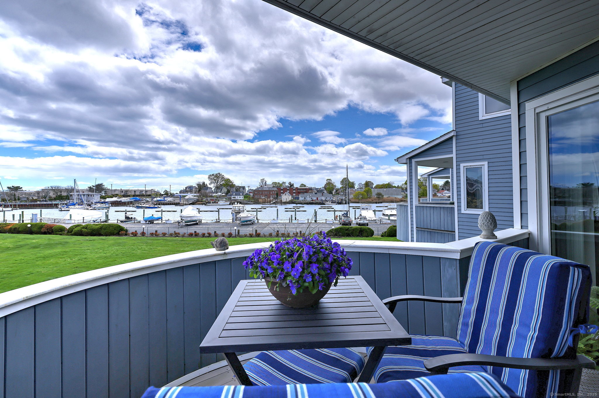 6 Oyster Landing, Milford, Connecticut 06460