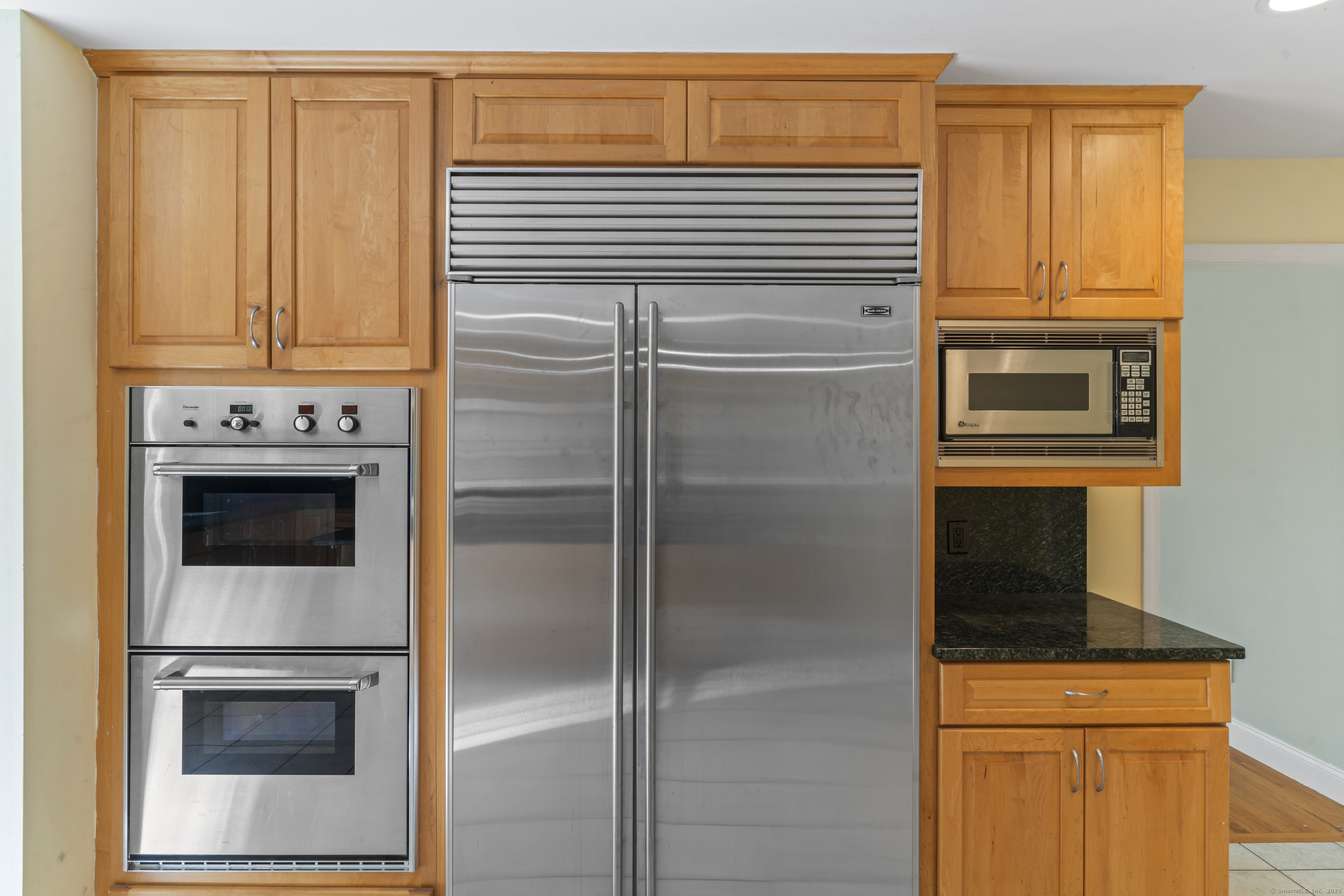 913 Ridgefield, Wilton, Connecticut 06897