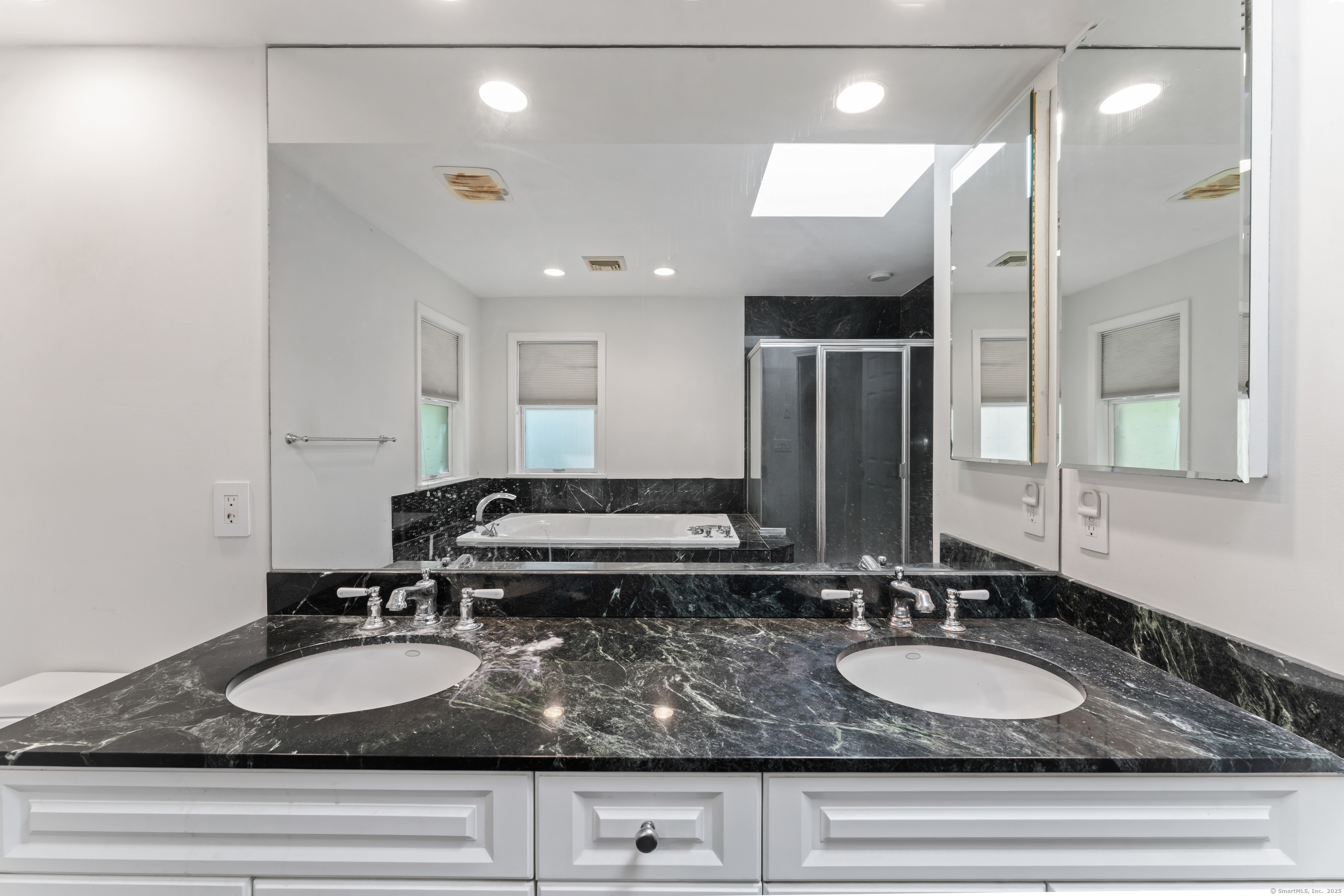 913 Ridgefield, Wilton, Connecticut 06897