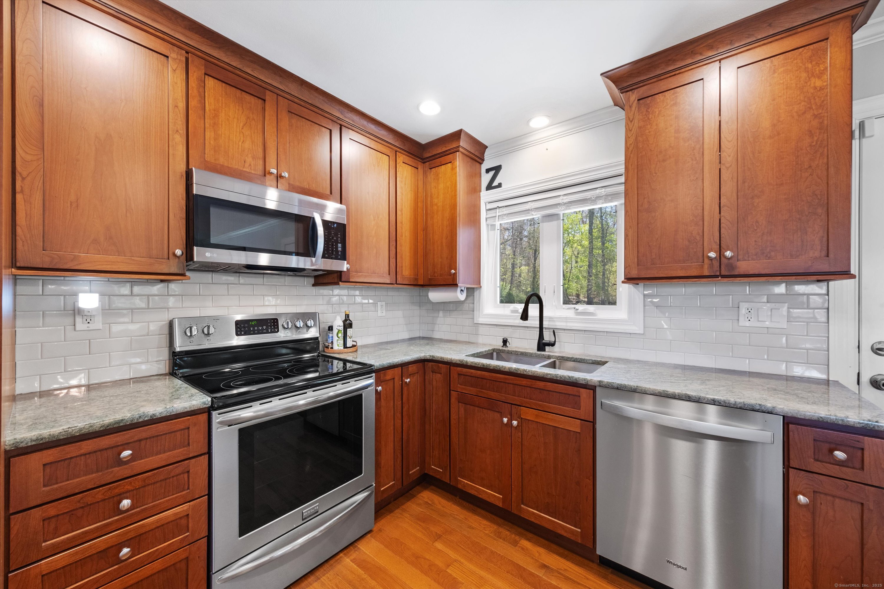 3 N Pleasant, Brookfield, Connecticut 06804